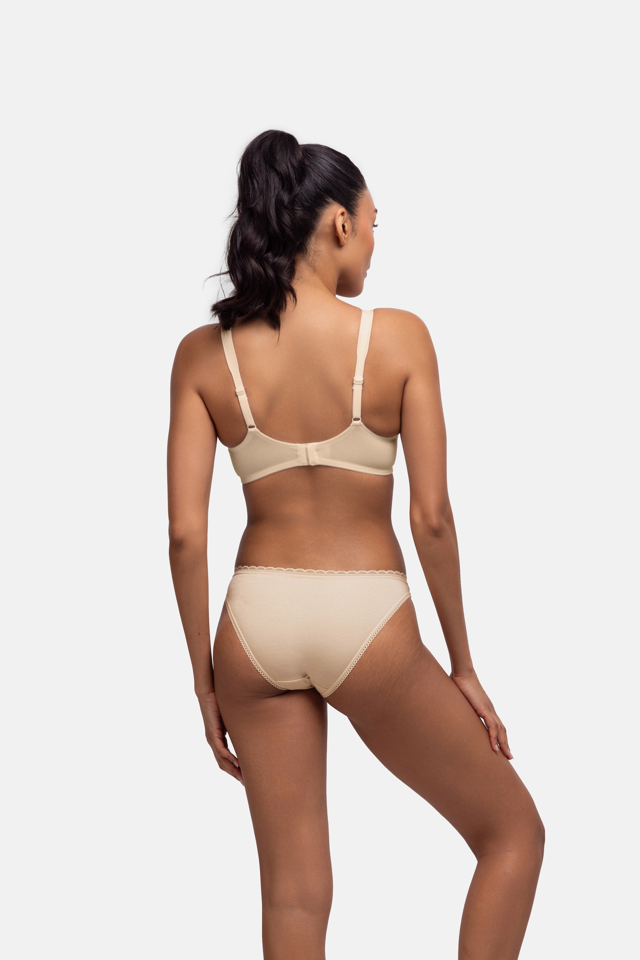 Dorina Slip »NAOMI-3PP«, (3er Pack), mit zarter Spitze verziert