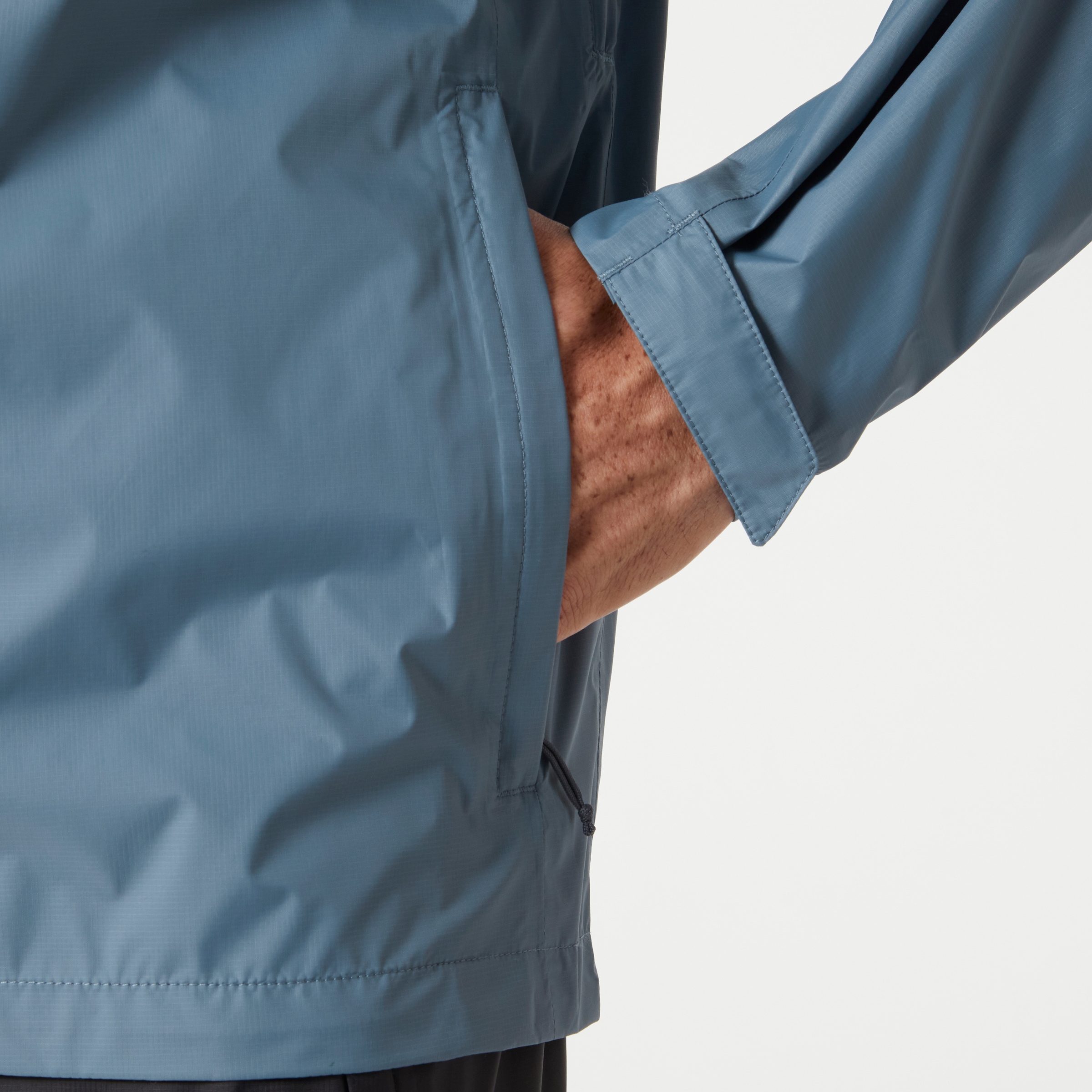 Helly Hansen Regenjacke »LOKE JACKET« mit Kapuze mit Kapuze, wasserdicht, winddicht, atmungsaktiv, po-bedeckende Länge