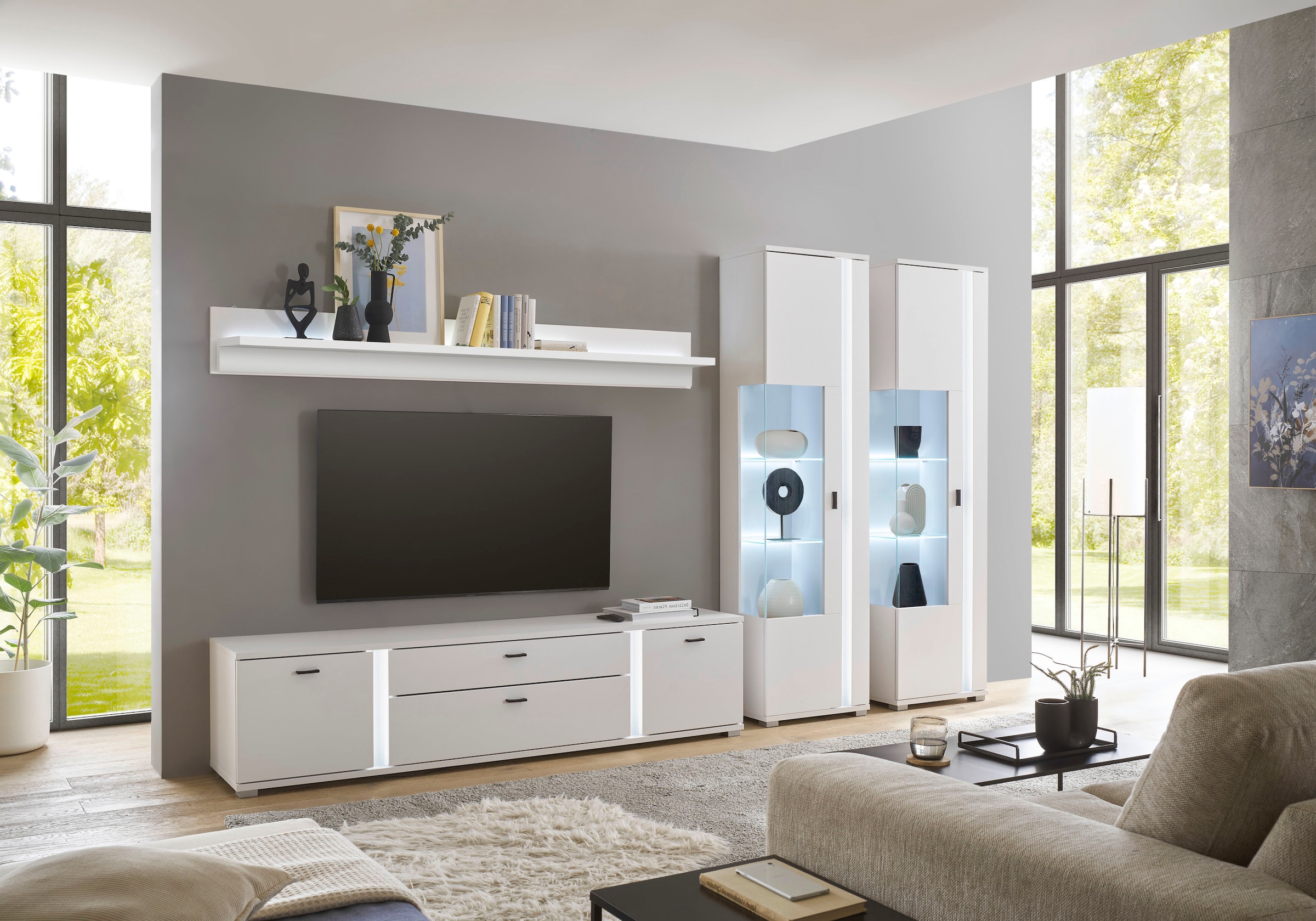 INOSIGN Wohnwand »LONG ISLAND«, (Set, 4 St.), in moderner Trendfarbe,inklusive senkrechter Beleuchtung,Breite 330 cm