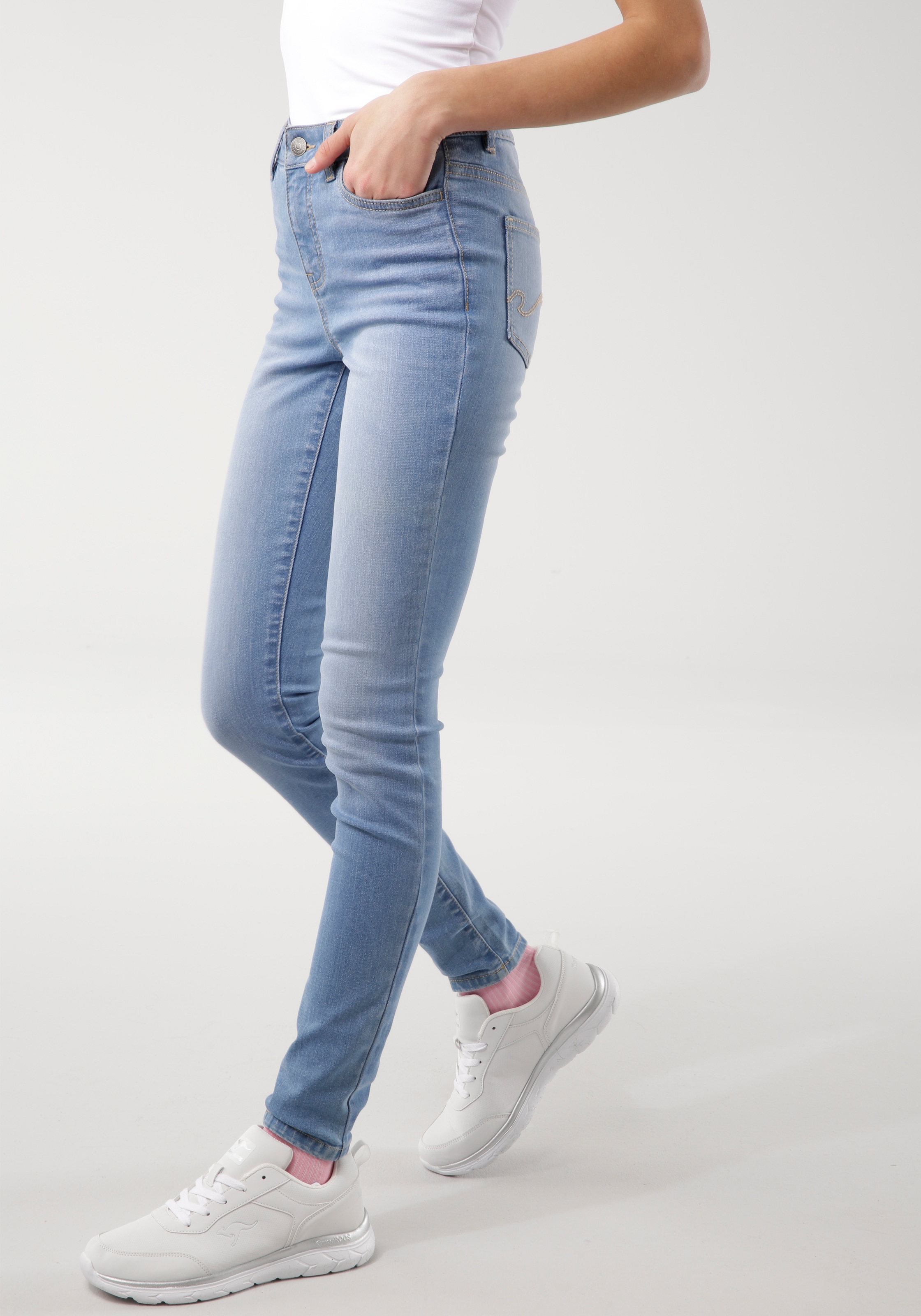 mit RISE«, bestellen used-Effekt »SUPER HIGH online 5-Pocket-Jeans KangaROOS SKINNY