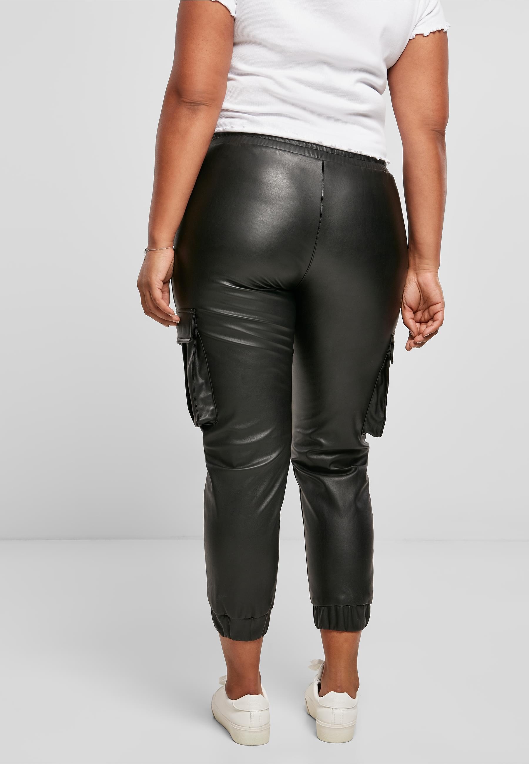 URBAN CLASSICS Cargohose »Urban Classics Damen Ladies Faux Leather Cargo Pants«