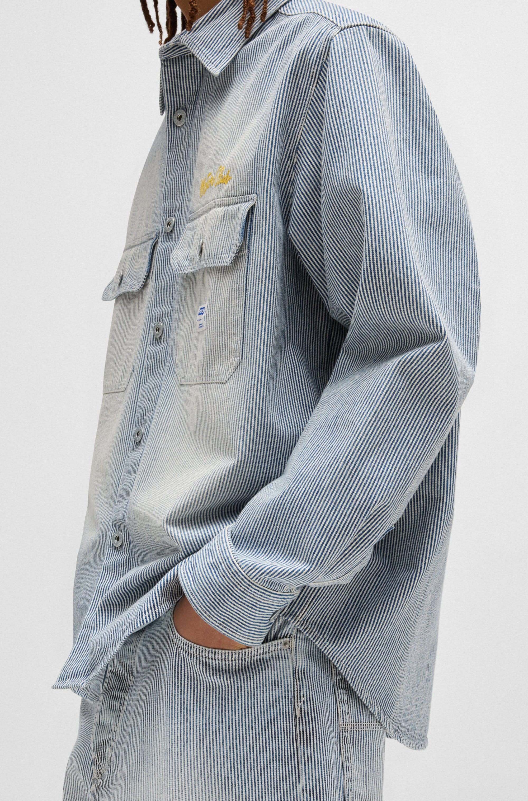 HUGO Blue Langarmhemd »Ebolt«, mit HUGO Badge, Overshirt Skater Baggy Pinstripe