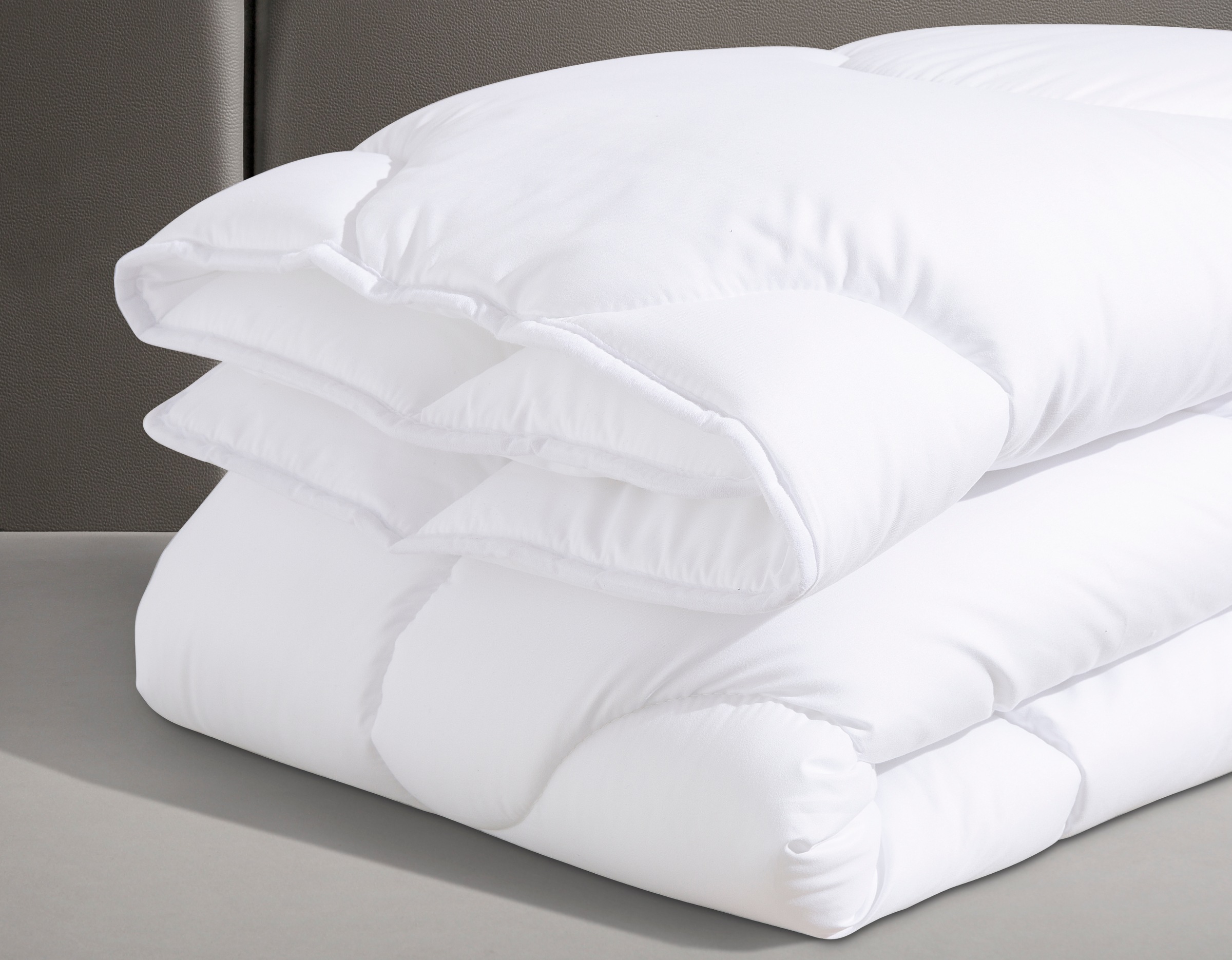 Beco Kunstfaserbettdecke »Sanalux Protect«, normal, Füllung Polyester, Bezug Baumwolle oder Polyester, (1 St.), Bettdecke in 135x200, 155x220, 200x200 cm, Sommer oder Winter