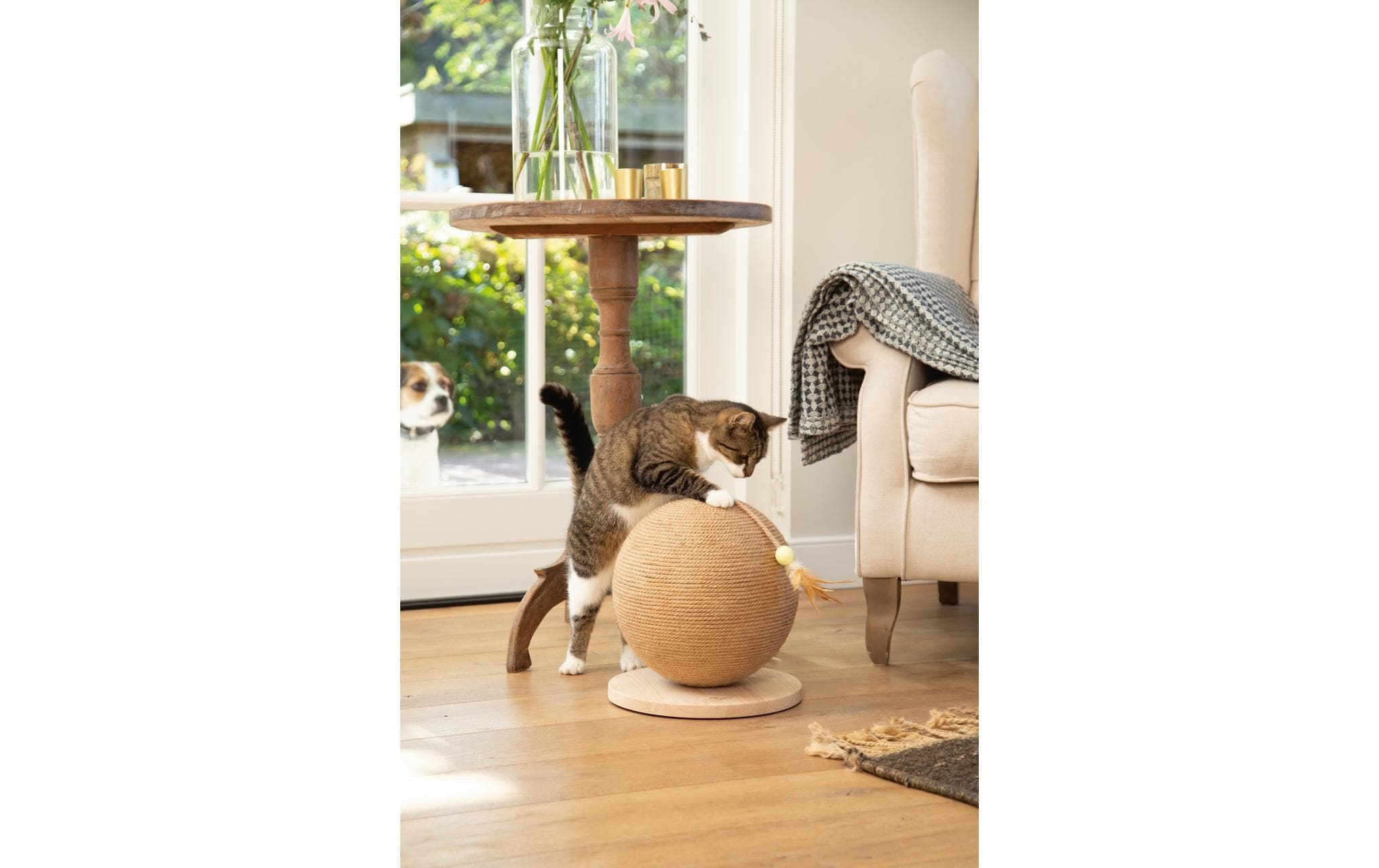 Designed By Lotte Kratzkugel »Designed by Lotte Holz Kratzball Balty«