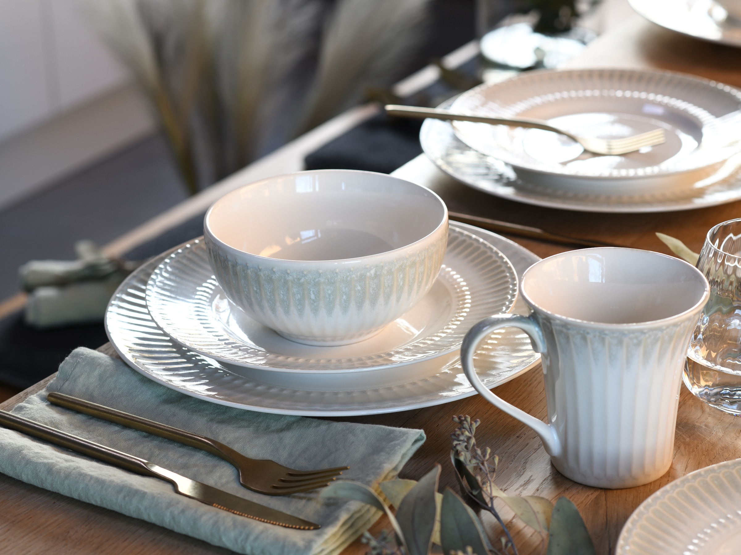 CreaTable Kombiservice »Celadon, Service 16-tlg.« Elegantes Stabrelief, Farbverlauf