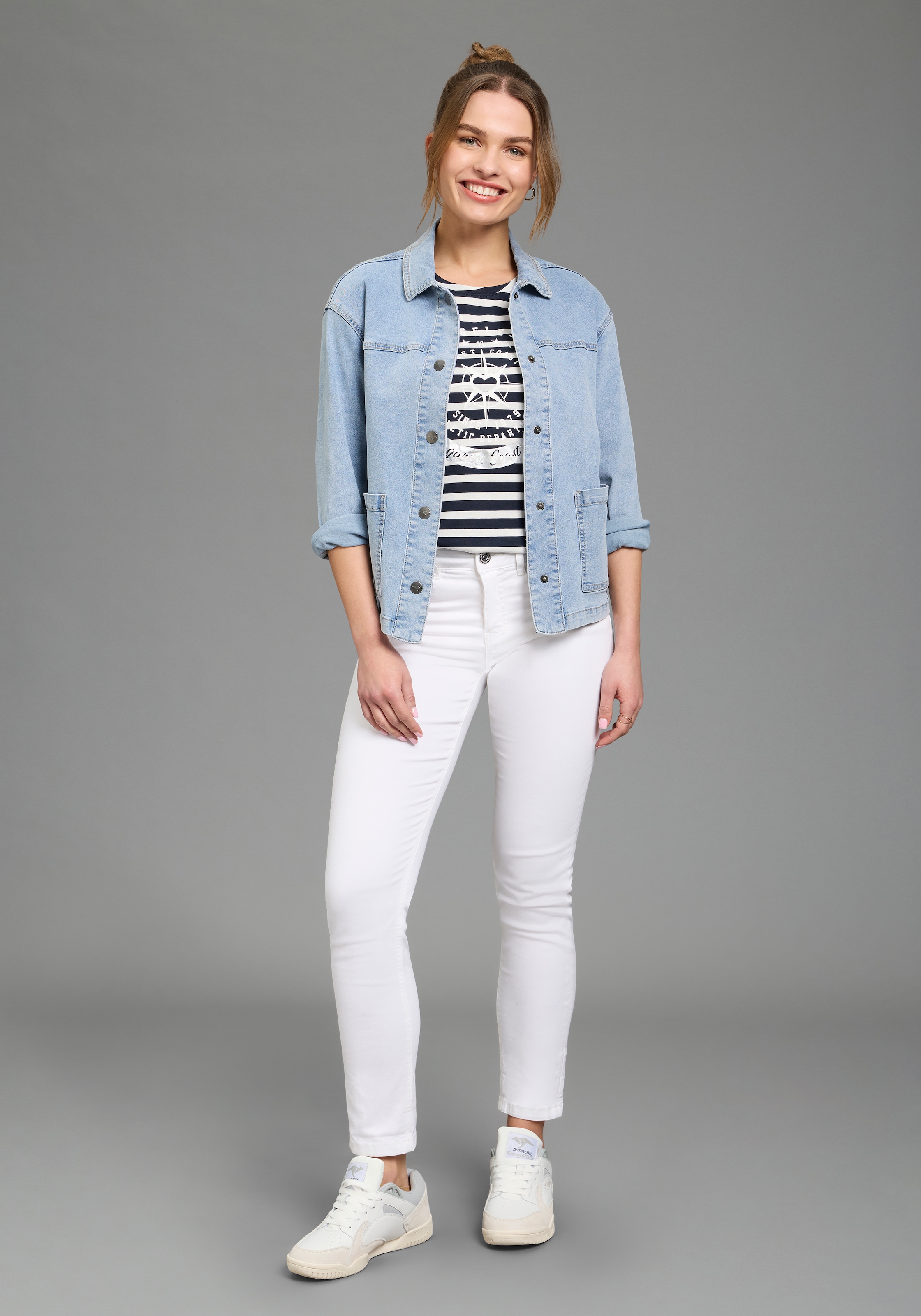 KangaROOS Print-Shirt Kurzarm,  figurbetonter Schnitt,  mit Metallic-Print