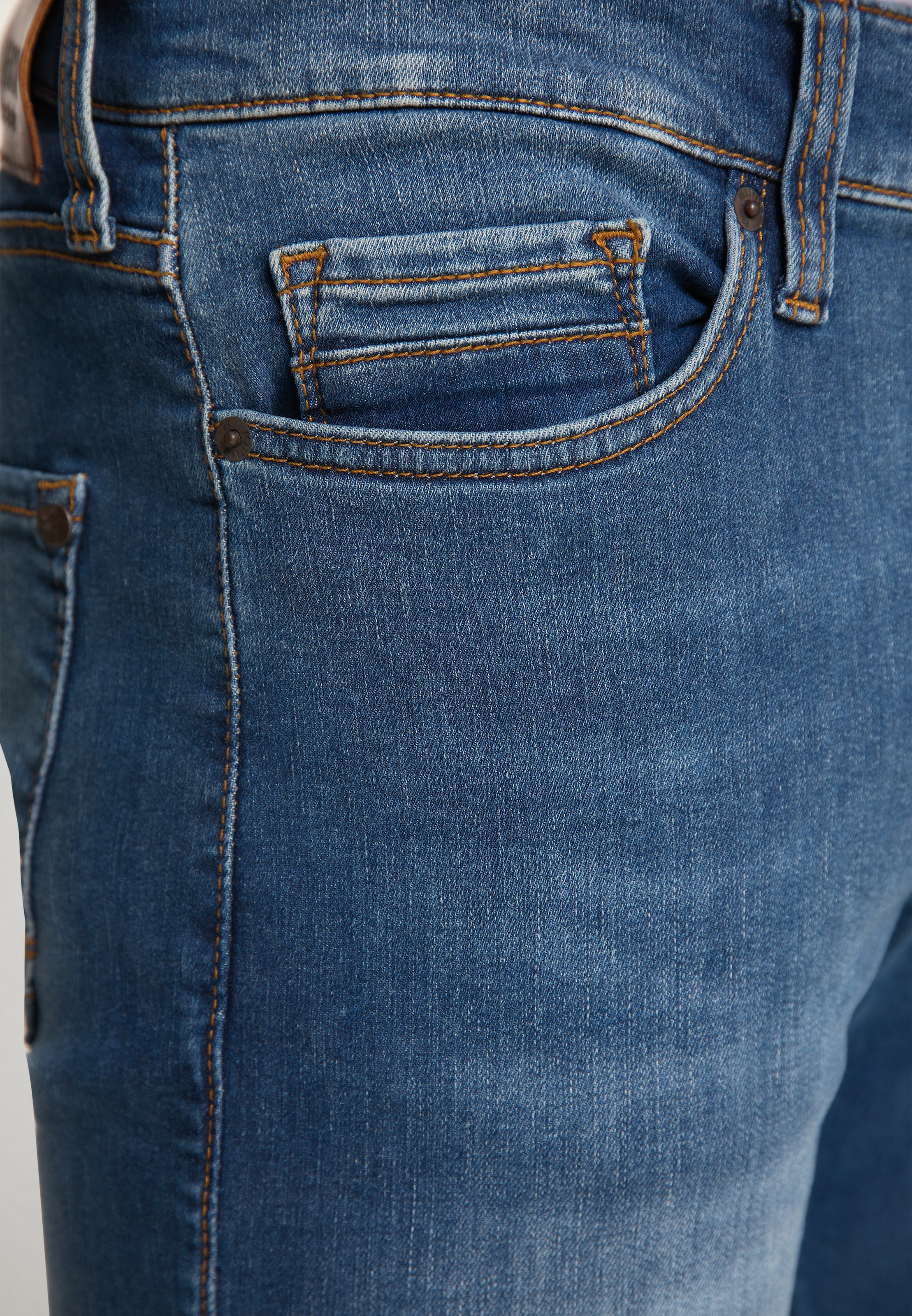 MUSTANG Slim-fit-Jeans »Vegas« im Five-Pocket Style