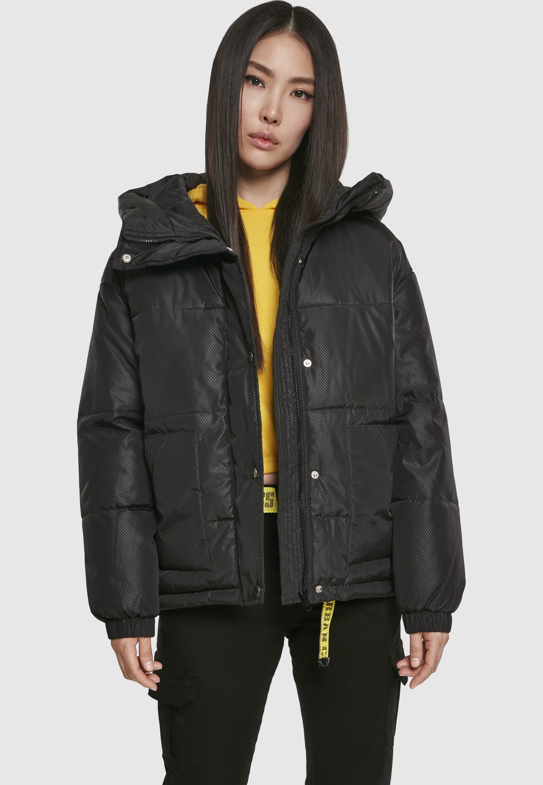 URBAN CLASSICS Winterjacke »Urban Classics Damen Ladies Oversized Hooded Puffer« 1 Stk. tlg. mit Kapuze