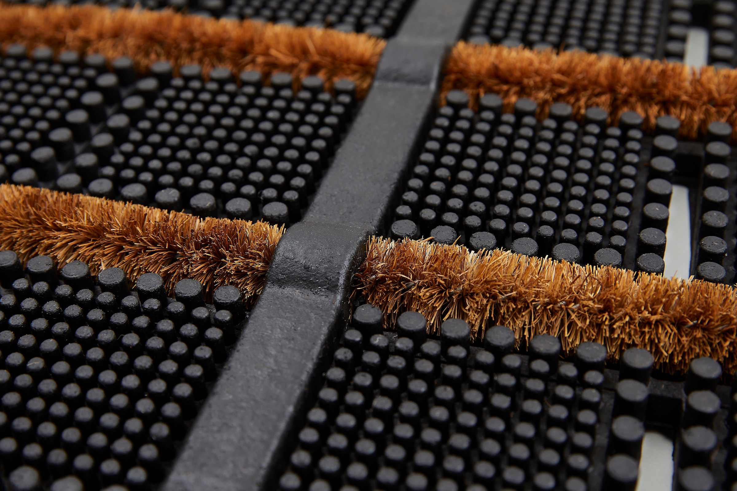 Andiamo Fußmatte »Robusta«, rechteckig, 30 mm Höhe, Schmutzfangmatte, mit Bürsten aus Kokos, In- und Outdoor geeignet