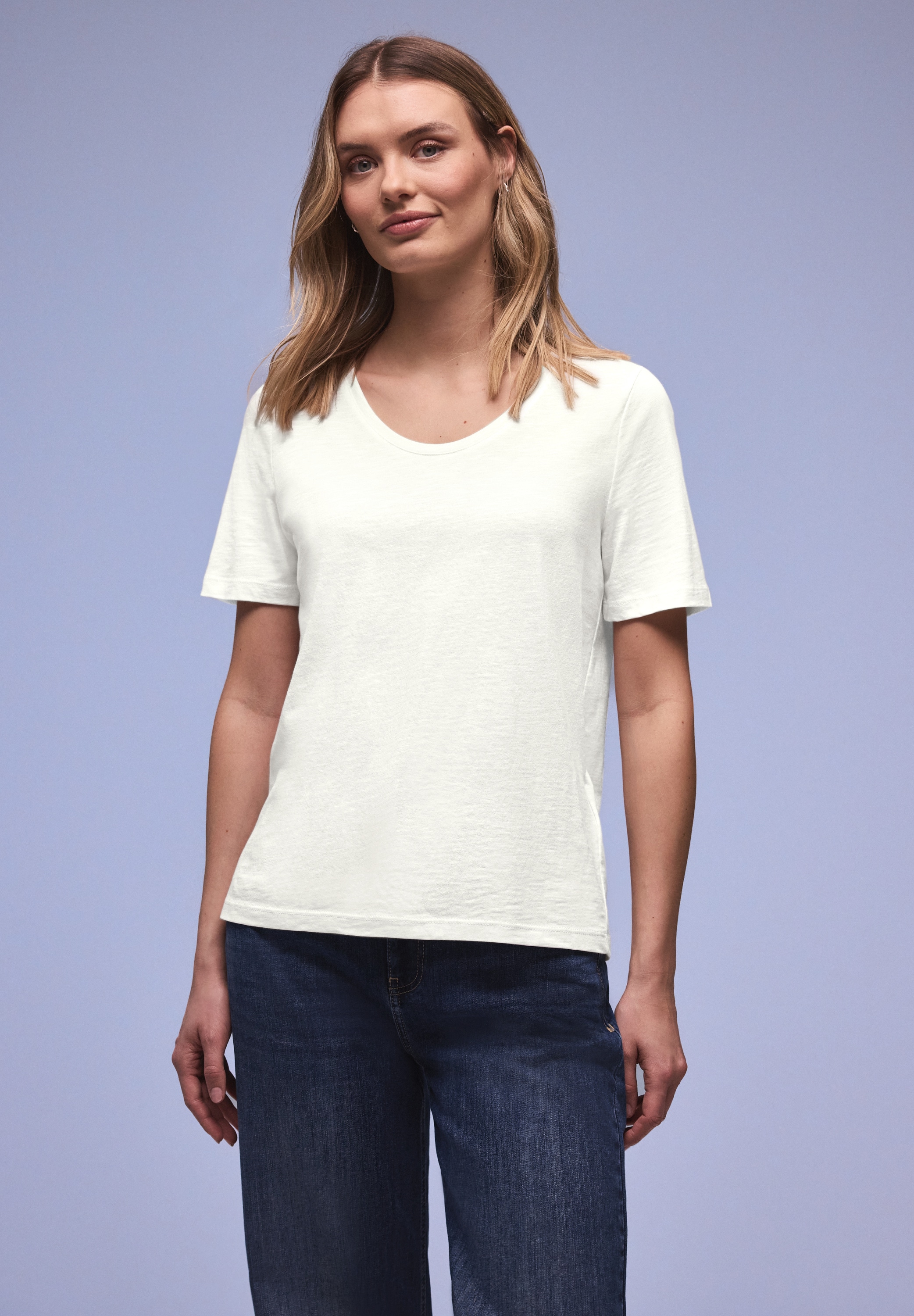 STREET ONE T-Shirt »Style Gerda« mit femininem V-Ausschnitt