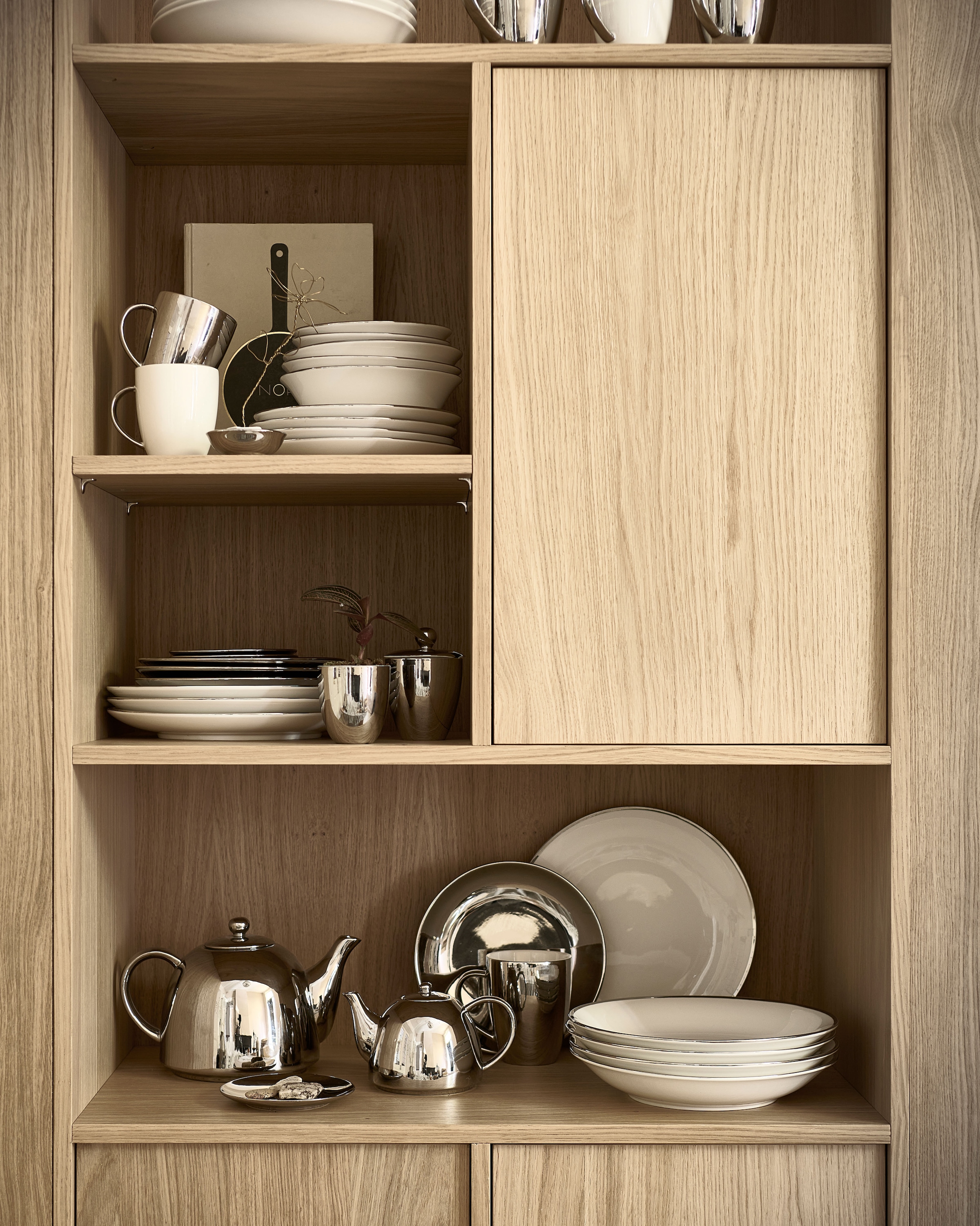 WOOOD Stauraumregal »Modulair mit Push-to-open und FSC® Eichenfurnier B110 x T40 x H199 cm« Vielfältige Fächergrößen, Tragkraft 15 kg pro Einlegeboden