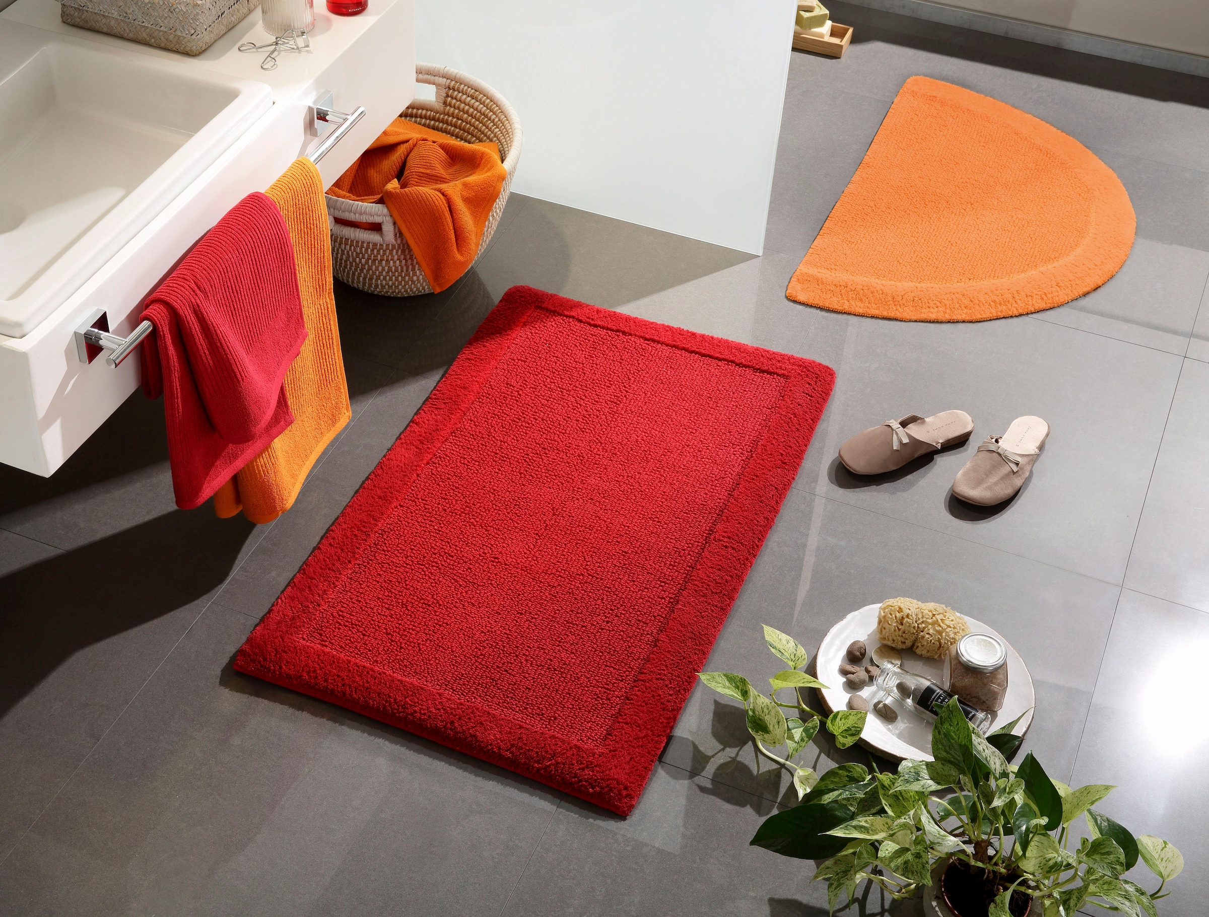my home Badematte »Kapra, Badvorleger, Badezimmer Teppich«, beidseitig nutzbar-fußbodenheizungsgeeignet-strapazierfähig, mit Bordüre, Badteppich, Badematte