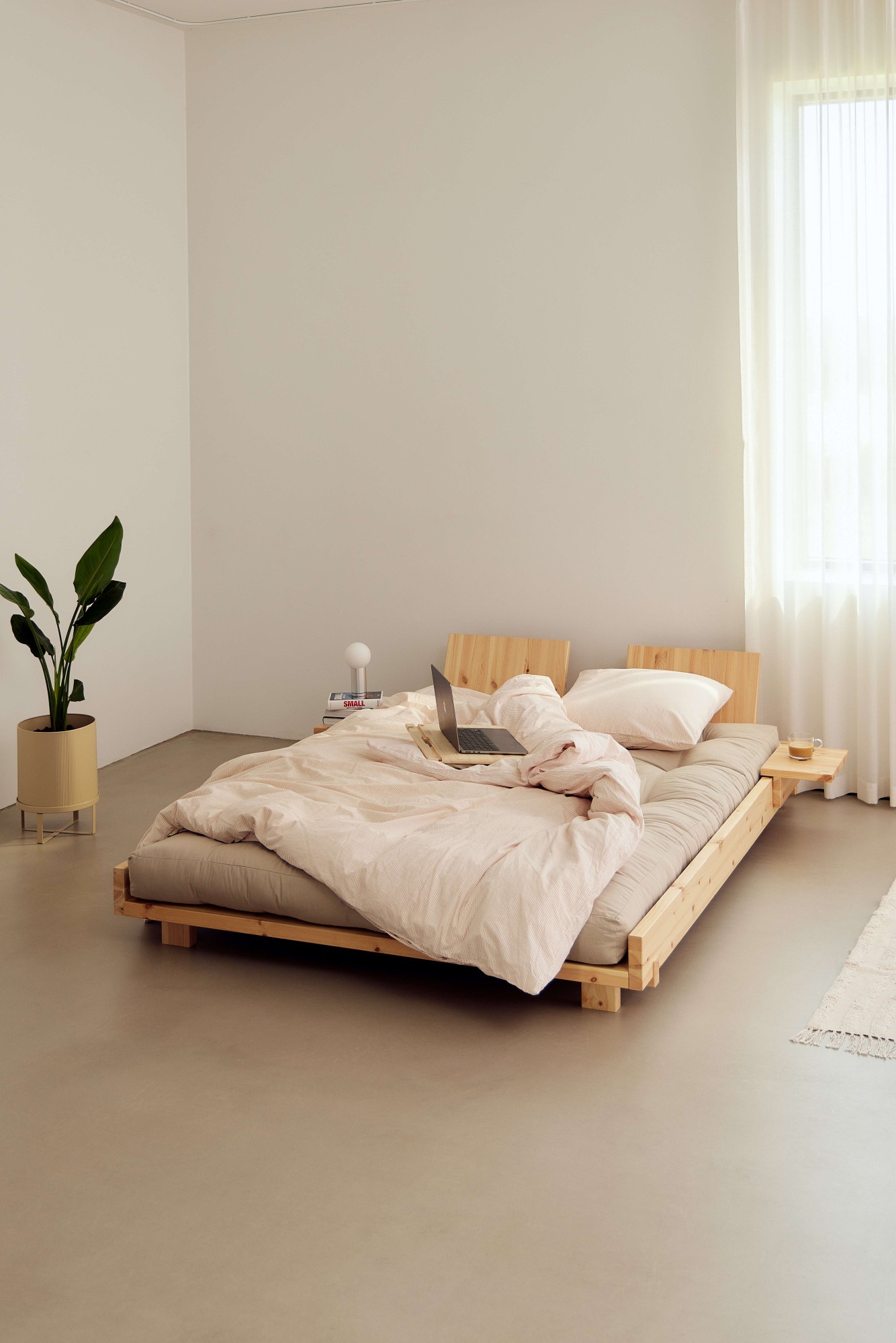 Karup Design Bettgestell »Social Bed, Bett mit oder ohne verstellbares Zubehör, ohne Matratze«, Bett wahlweise mit oder ohne Rückenlehnen und Ablagen. Ohne Matratze