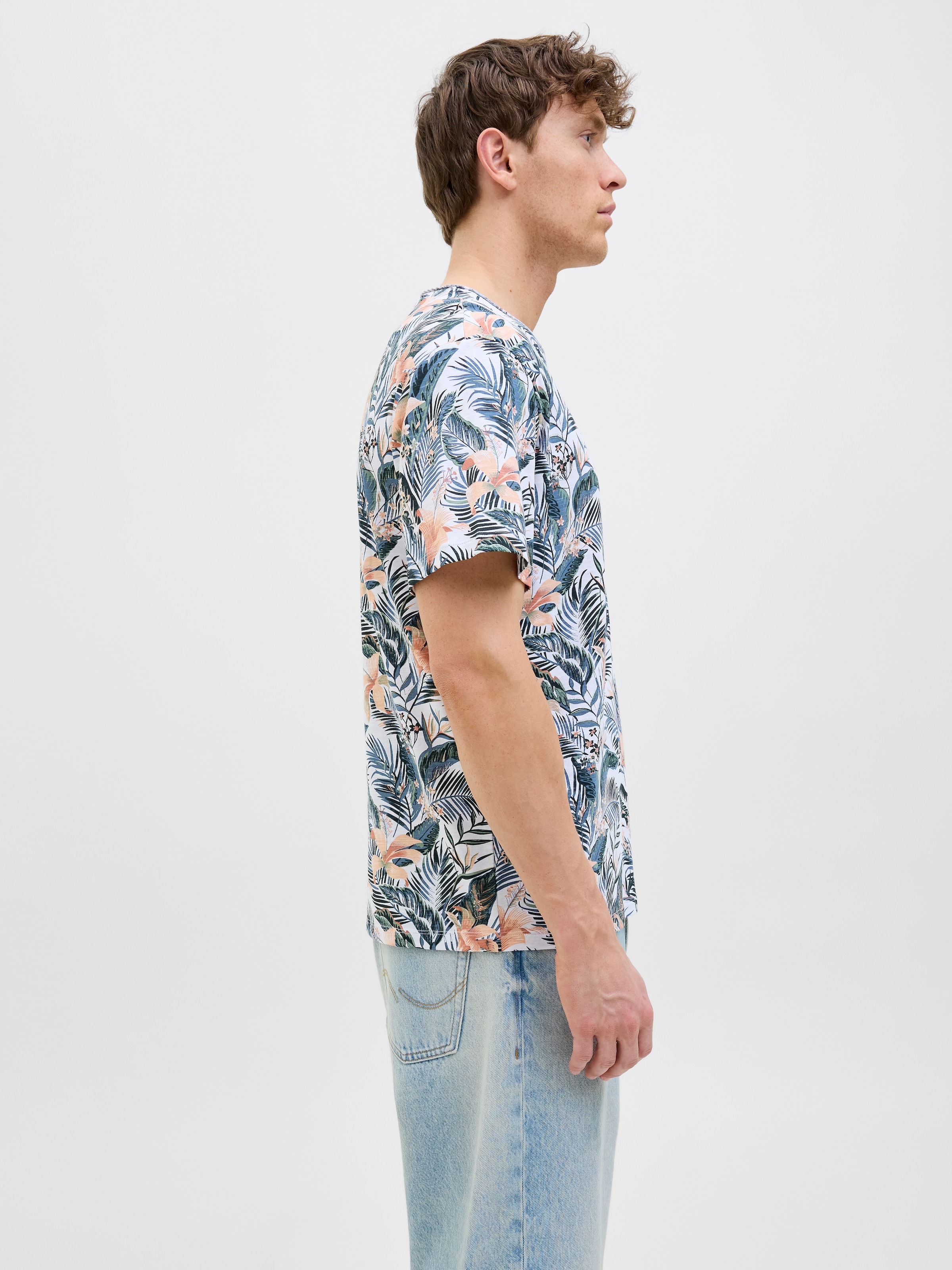 Jack & Jones Rundhalsshirt »JJEBRYAN AOP TEE S/S O-NECK NOOS«, mit All-Over Print