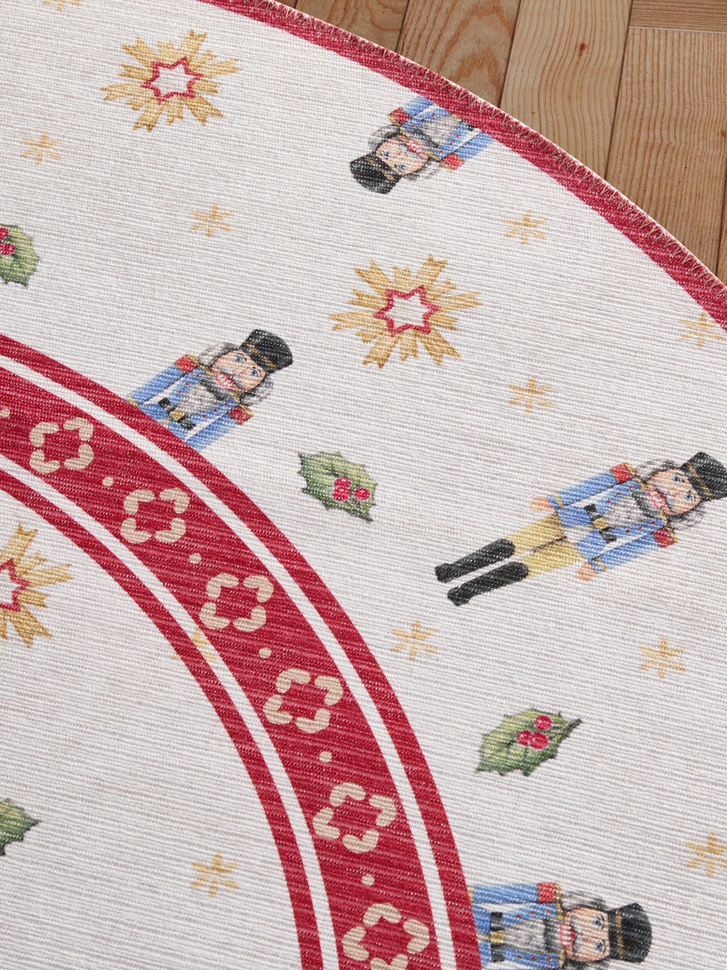 Villeroy & Boch Teppich »Toy's Deleight Limited Edition Nutcracker«, rund, 3 mm Höhe, Limited Edition, Weihnachten, Wohnzimmer, Baumrock, Waschbar, Rund