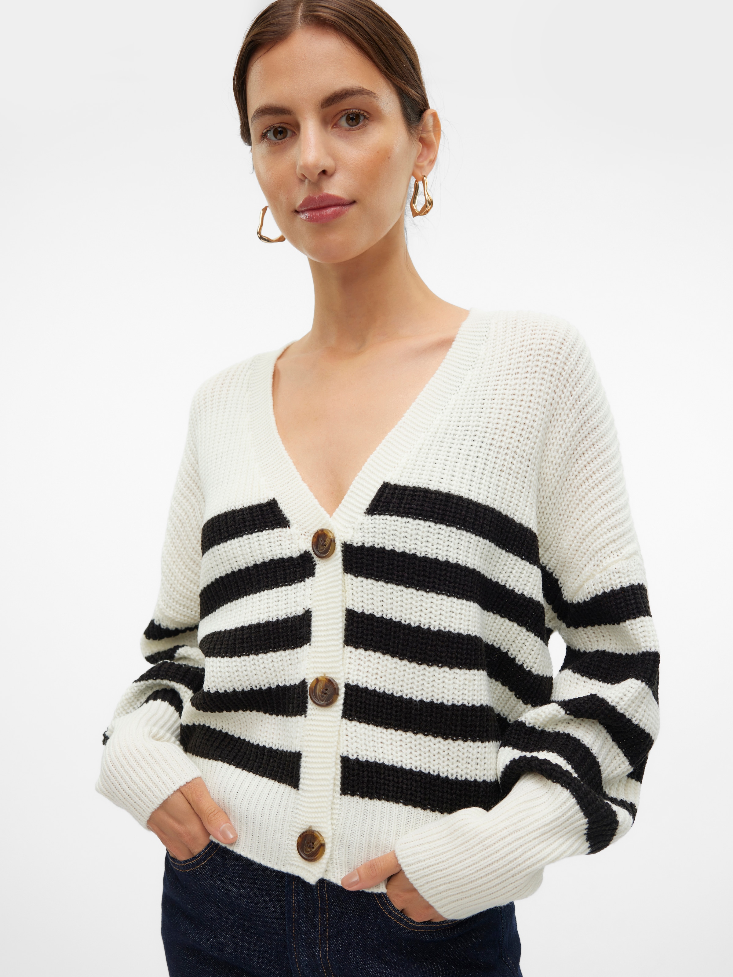 Vero Moda Strickjacke »VMLEA LS V-NECK CUFF CARDIGAN NOOS«, mit Knopfleiste