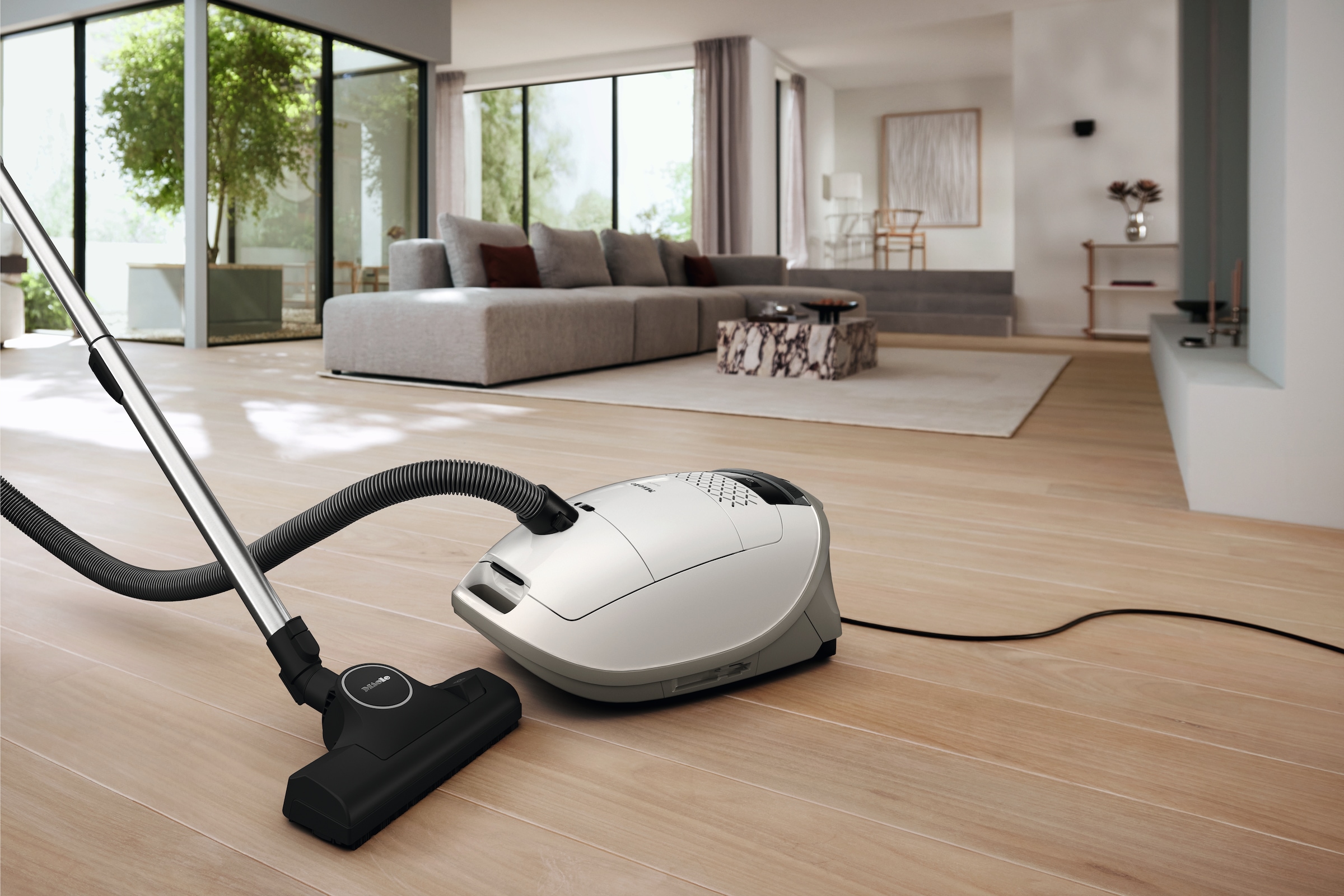 Miele Bodenstaubsauger »Guard M1 S8380 mit ComfortFit & AirClean Filter, Nachfolger S8360«, 890 W, mit Beutel, Starke Saugleistung, integriertes Zubehör, höhenverstellbar