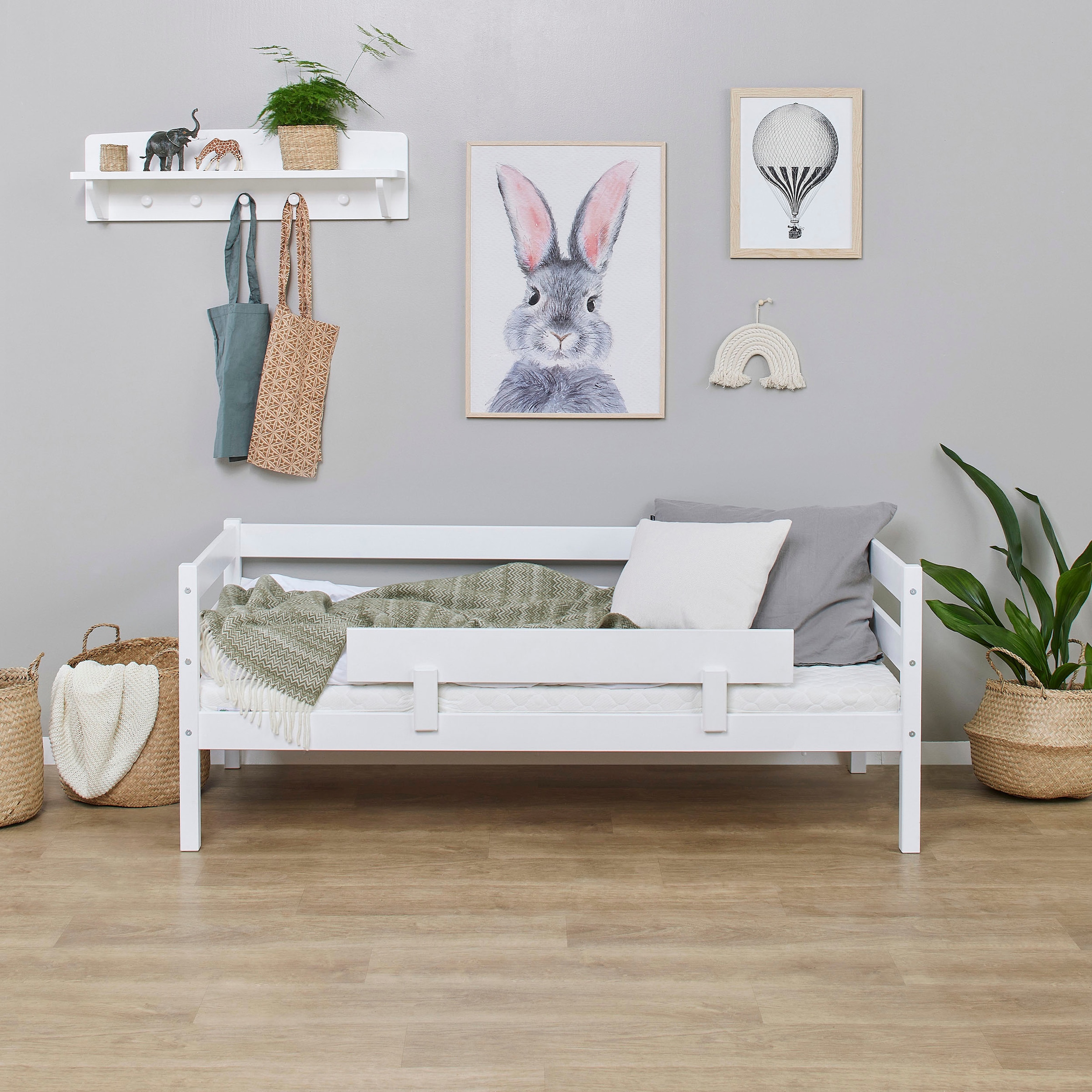 Hoppekids Einzelbett »ECO Comfort Kinderbett, Kiefer Massivholz, Jugendbett inkl. Rollrost«, 70x160 cm, wahlweise in verschieden Farben/ Matratze/ Absturzsicherung