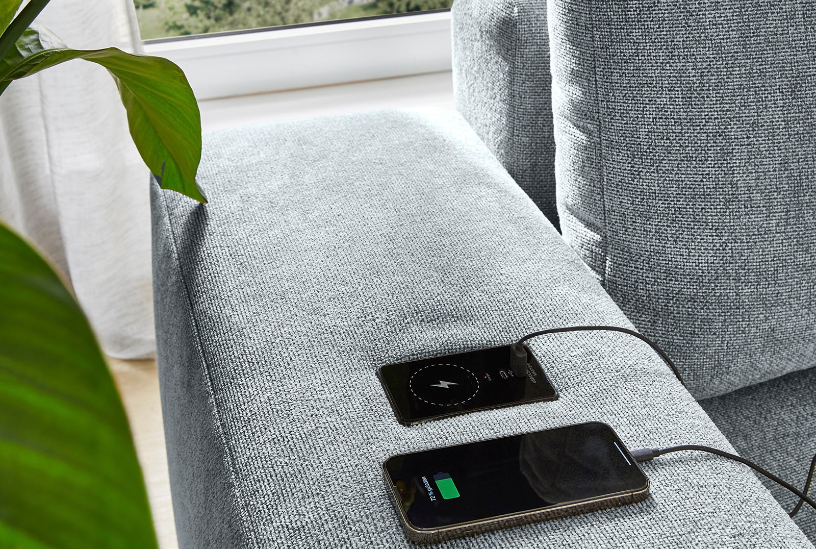 Jockenhöfer Gruppe Ecksofa »Luciano L-Form mit induktiver Lademöglichkeit, USB-A & USB-C Ladeport«, Bettkasten/Stauraum, rechts/links montierbar, große Liegefläche