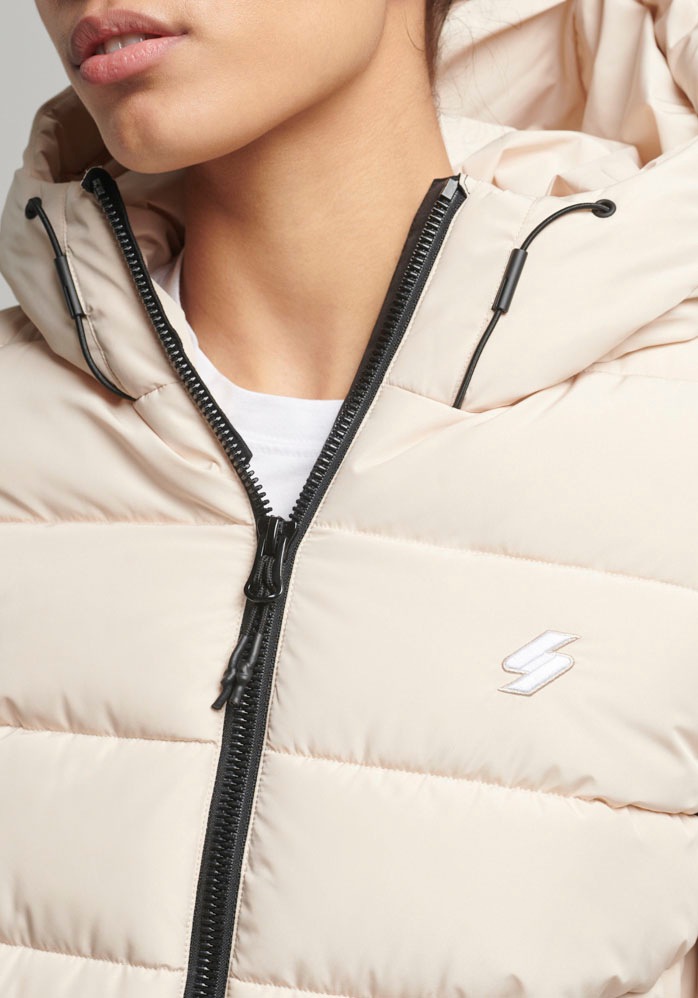 Superdry Steppjacke »HOODED SPIRIT SPORTS PUFFER«, mit Kapuze, aus wasserabweisendem Material