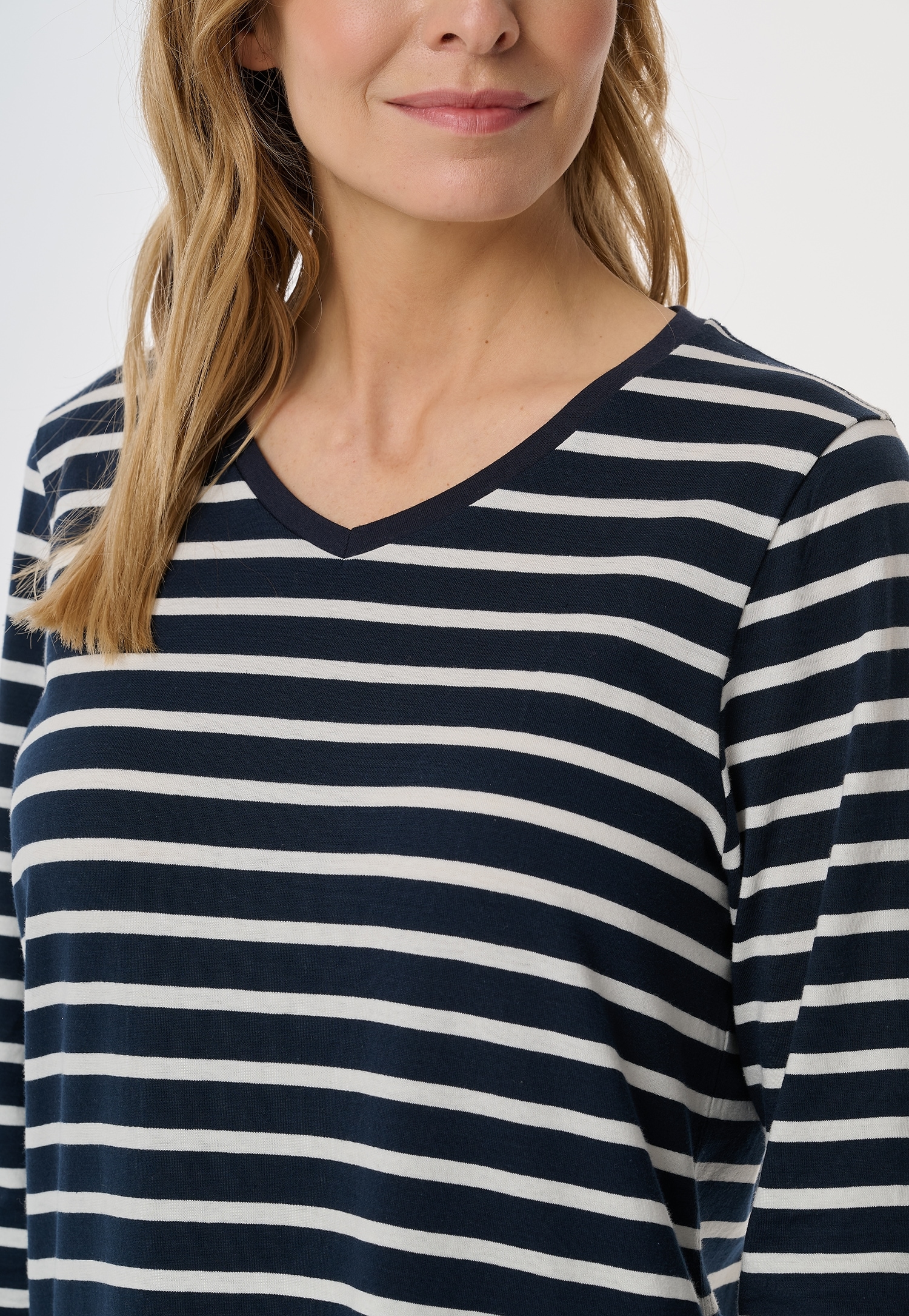 Schiesser Nachthemd »"Casual Essentials"«, (Packung), mit leichtem V-Ausschnitt