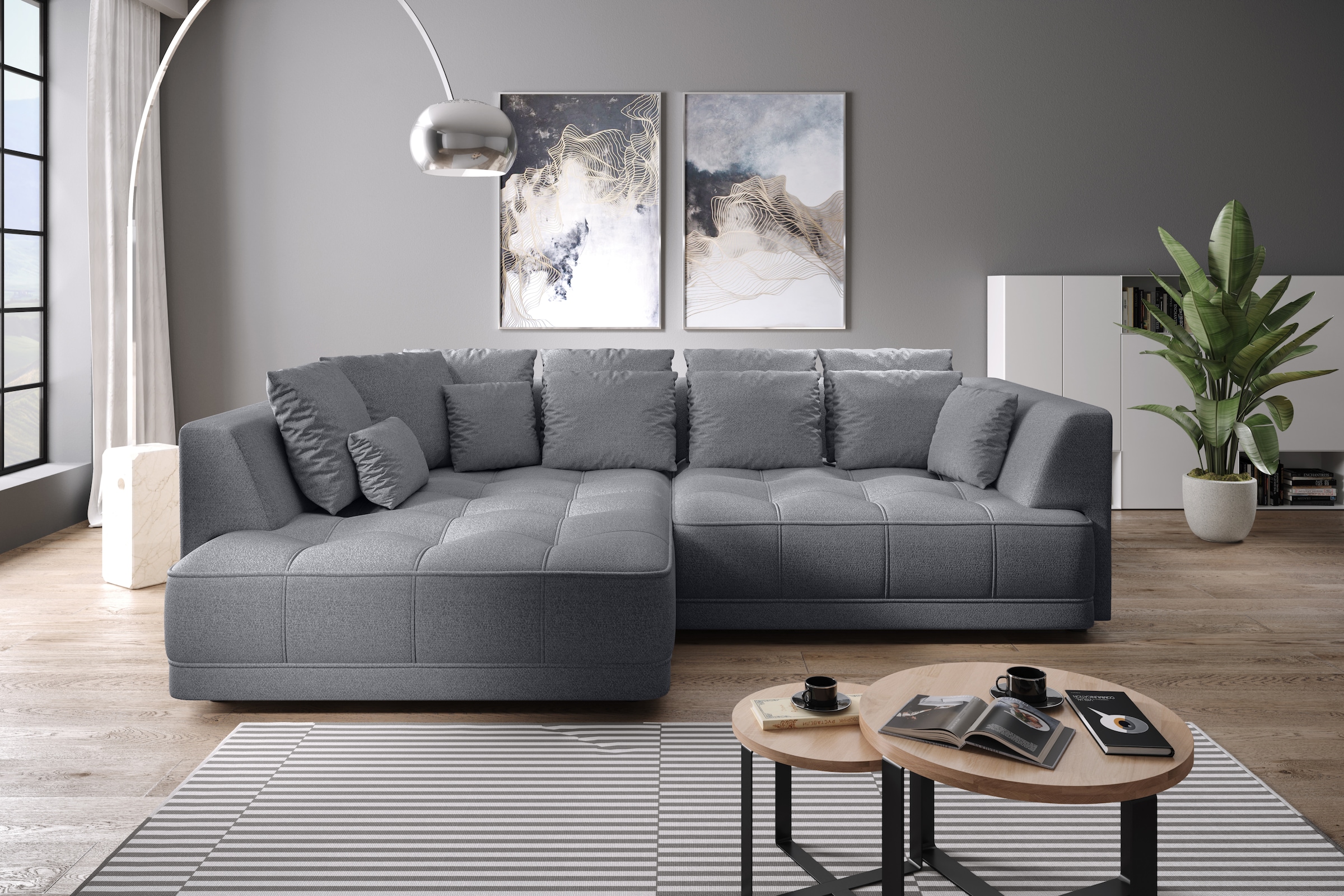 WERK2 Ecksofa »Tiga, Komfortsofa mit elekt. Auszugsfunktion, bequem, L-Form« Pure Wohlfühlgarantie: Ausziehbare Sitztiefe, XXL-Ottomane & Kissen.