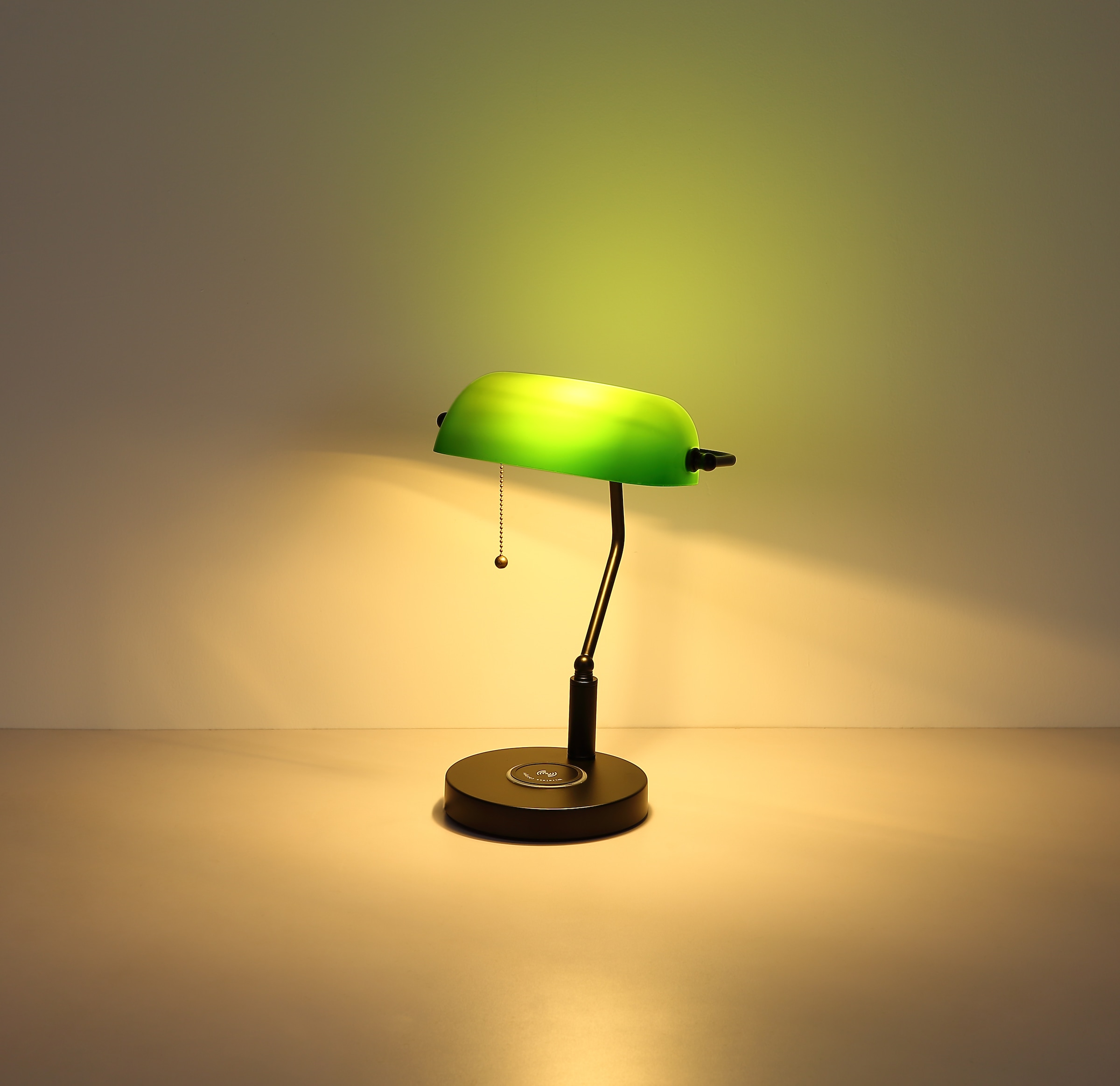 my home Tischleuchte »Daria« E27 1 Stk. Wireless Ladefunktion, Bankerlampe, Zugschalter-Kette