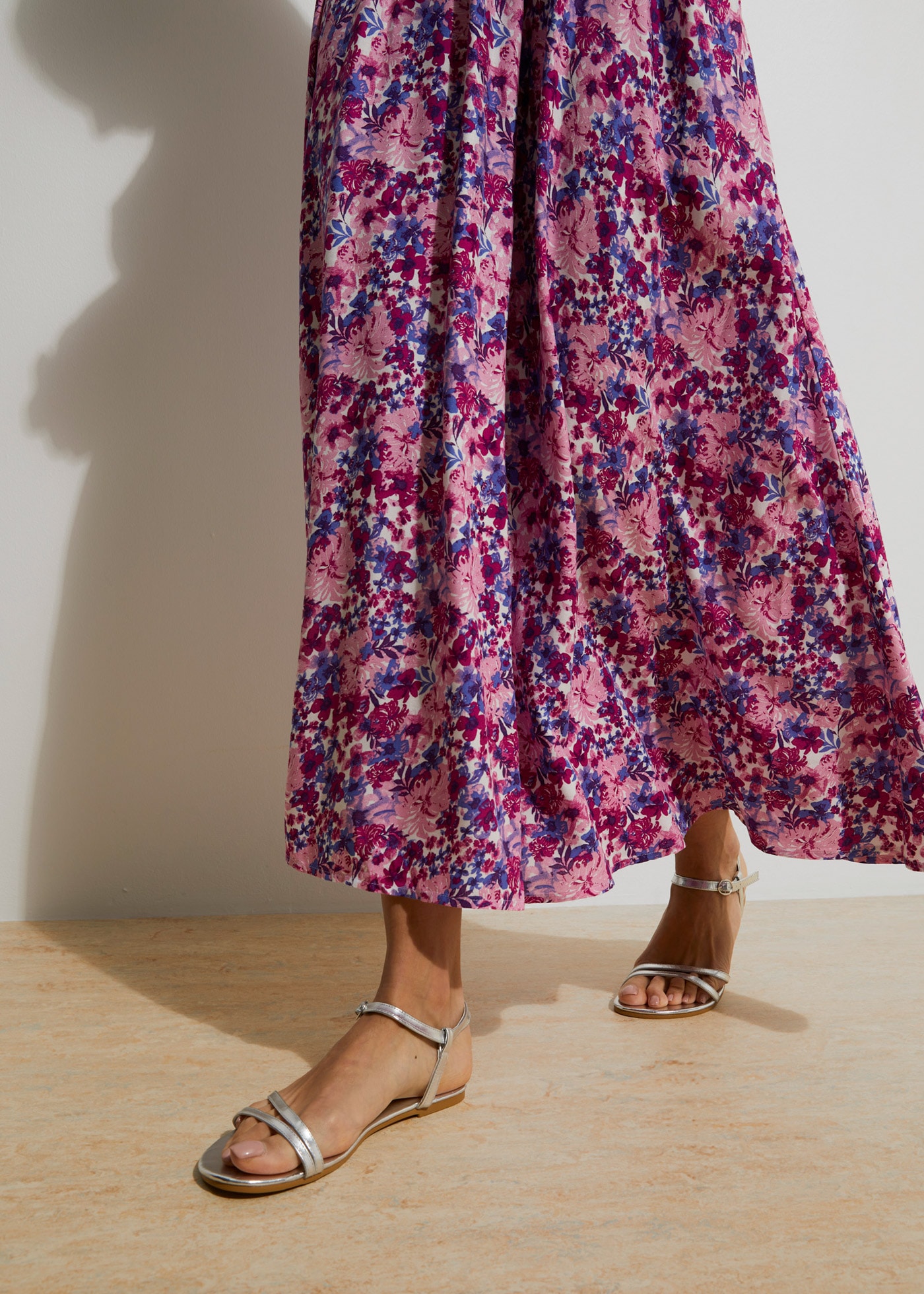 bonprix Sommerrock mit floralem Muster und aus weich fließender Viskose