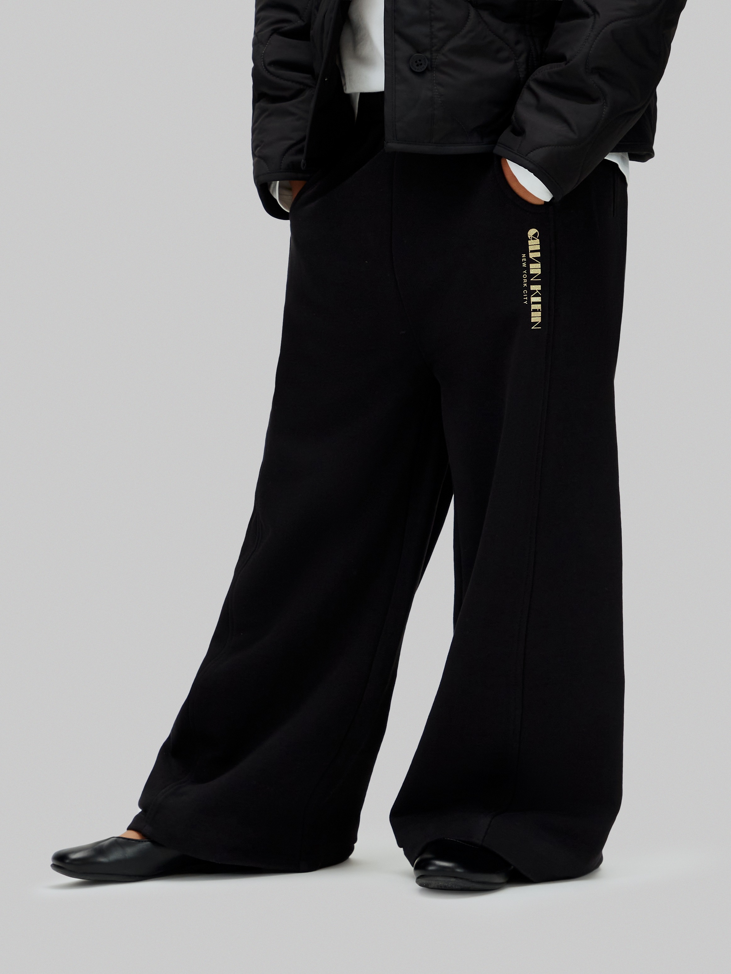 Calvin Klein Jeans Sweathose  Glitzer-Logodruck, Regular Fit, für Kinder bis 16 Jahre