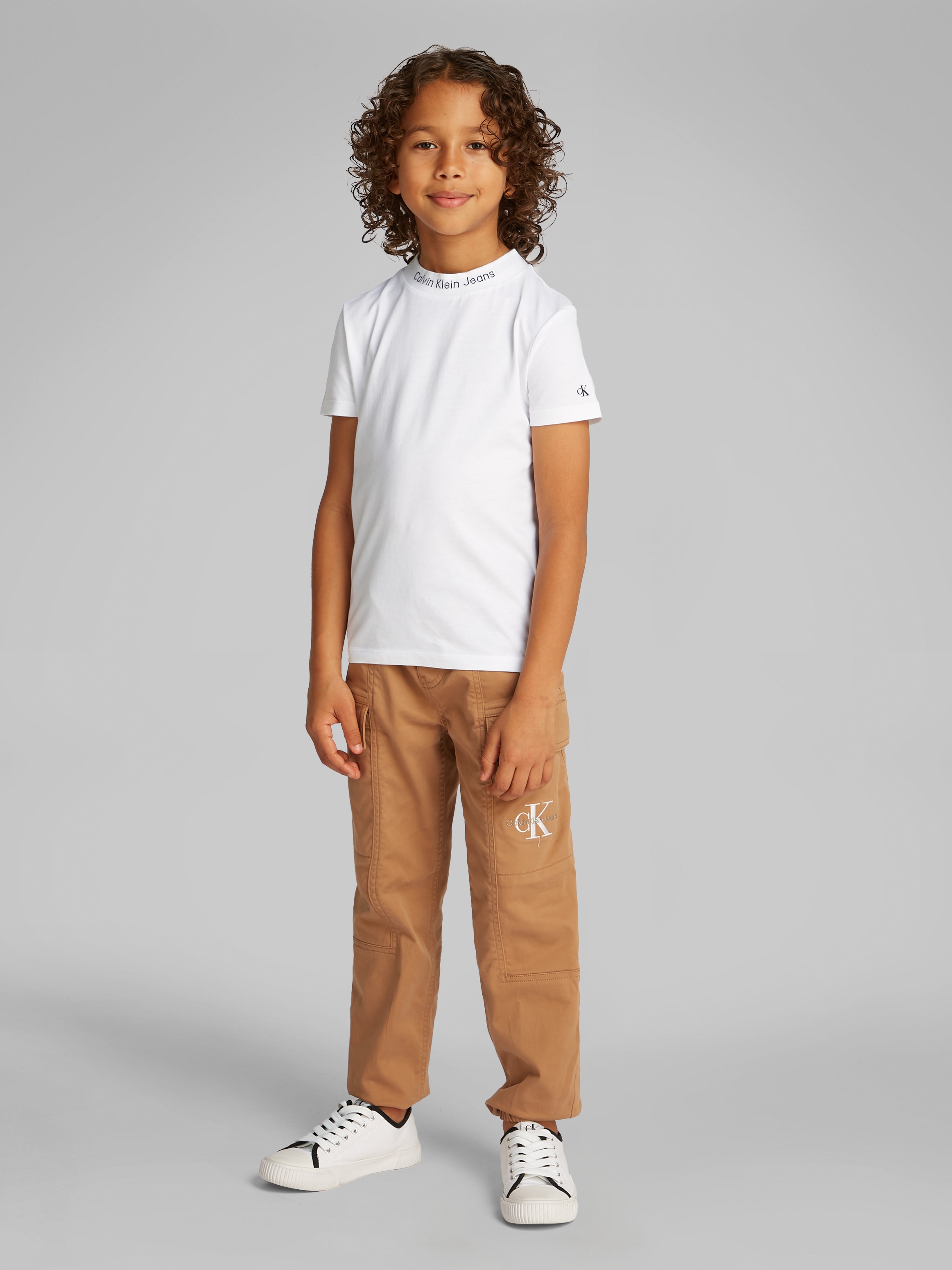 Calvin Klein Jeans T-Shirt »INTARSIA 2-PACK SS T-SHIRT«, (Packung, 2), für Kinder bis 16 Jahre, Logo-Schriftzug