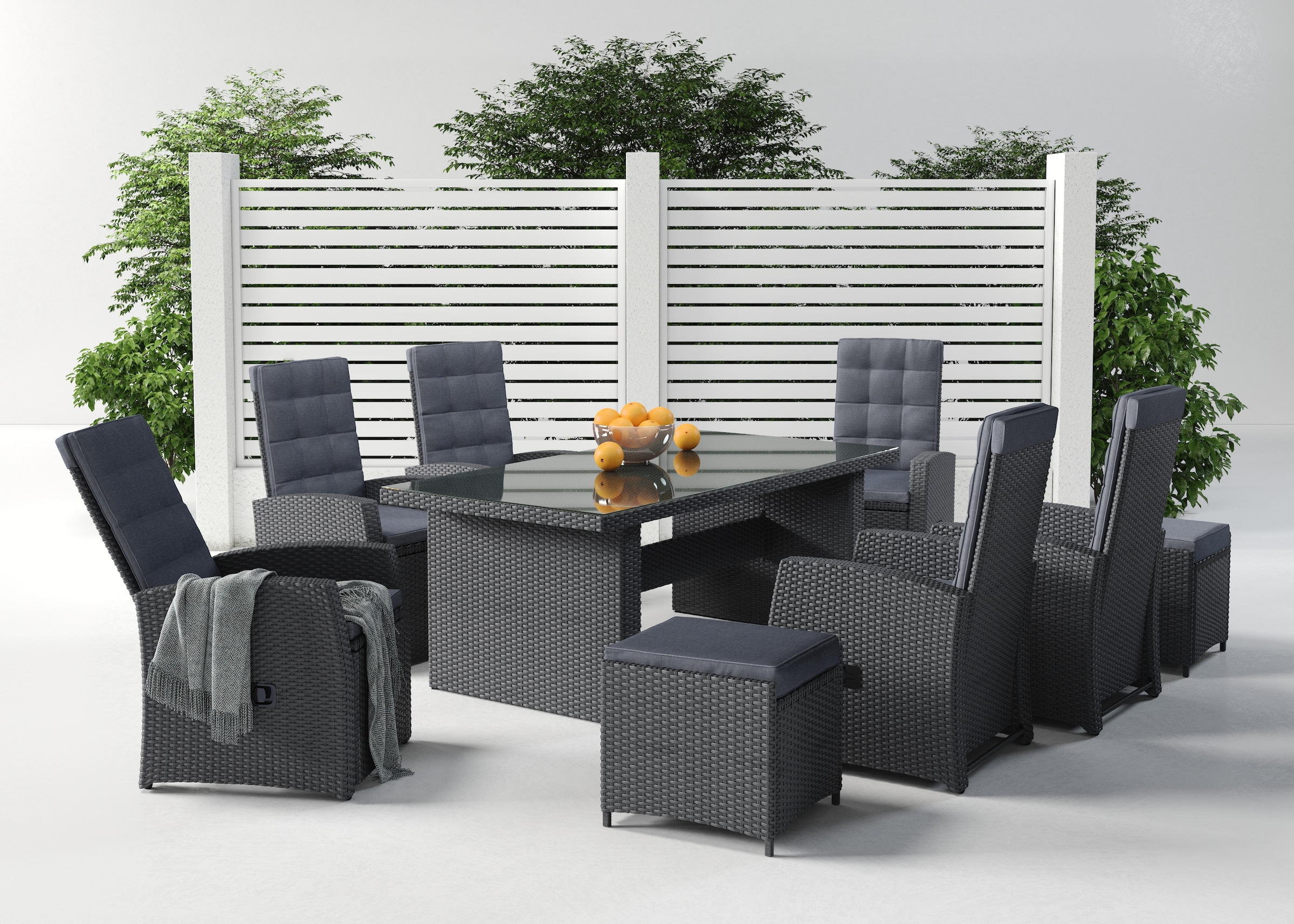 KONIFERA Garten-Essgruppe »Paris«, (Set, 17 tlg., 2x Fußhocker,inkl. Auflagen,Tischplatte aus Sicherheitsglas,Aluminium), Tisch: 200x100x75 cm, verstellbare Rückenlehne, inkl. Schutzhülle