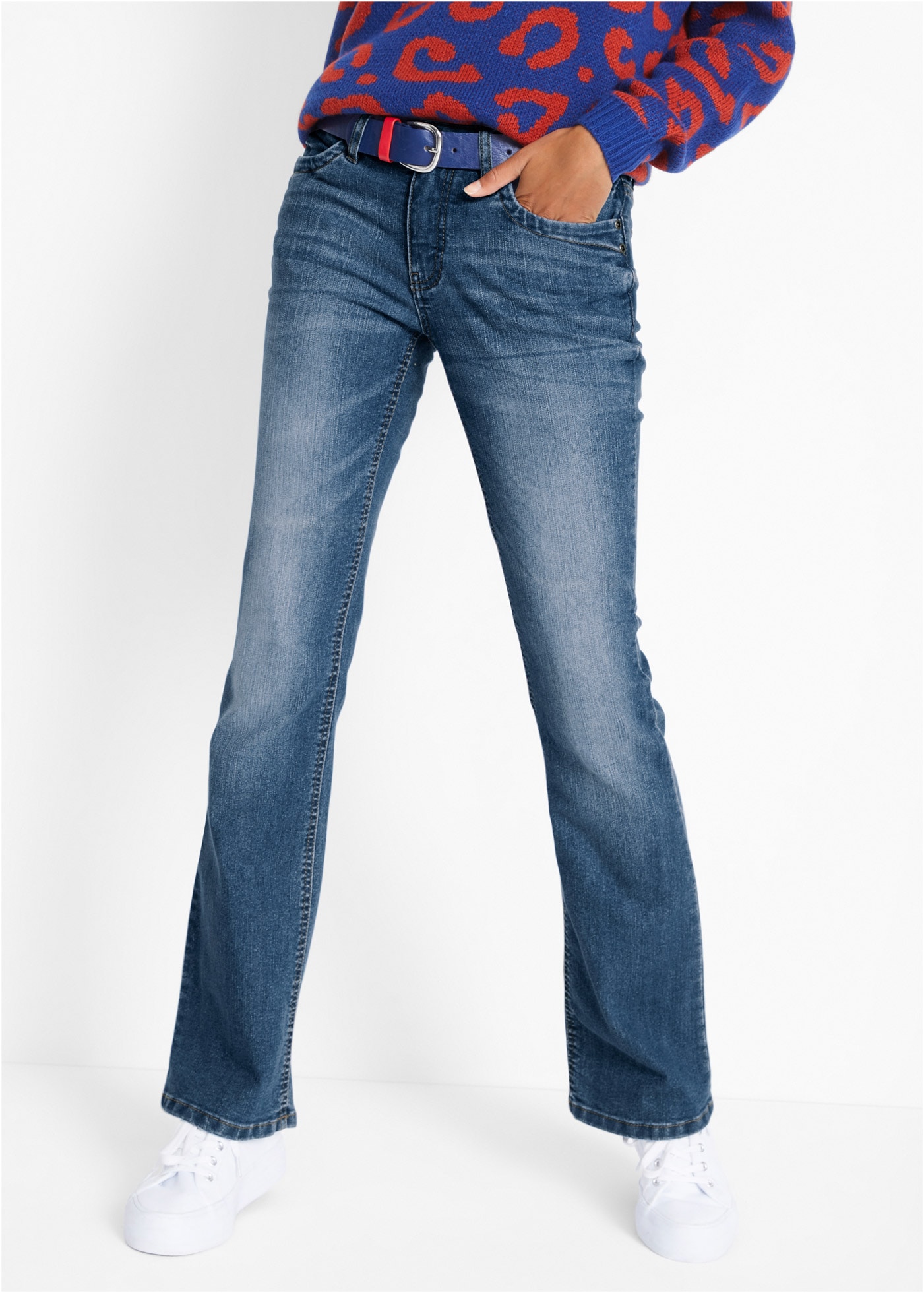 bonprix Bootcut-Jeans »Bootcut-Jeans Mid Waist, Komfort-Stretch« Regular Fit Passform, im klassischen 5-Pocket-Stil