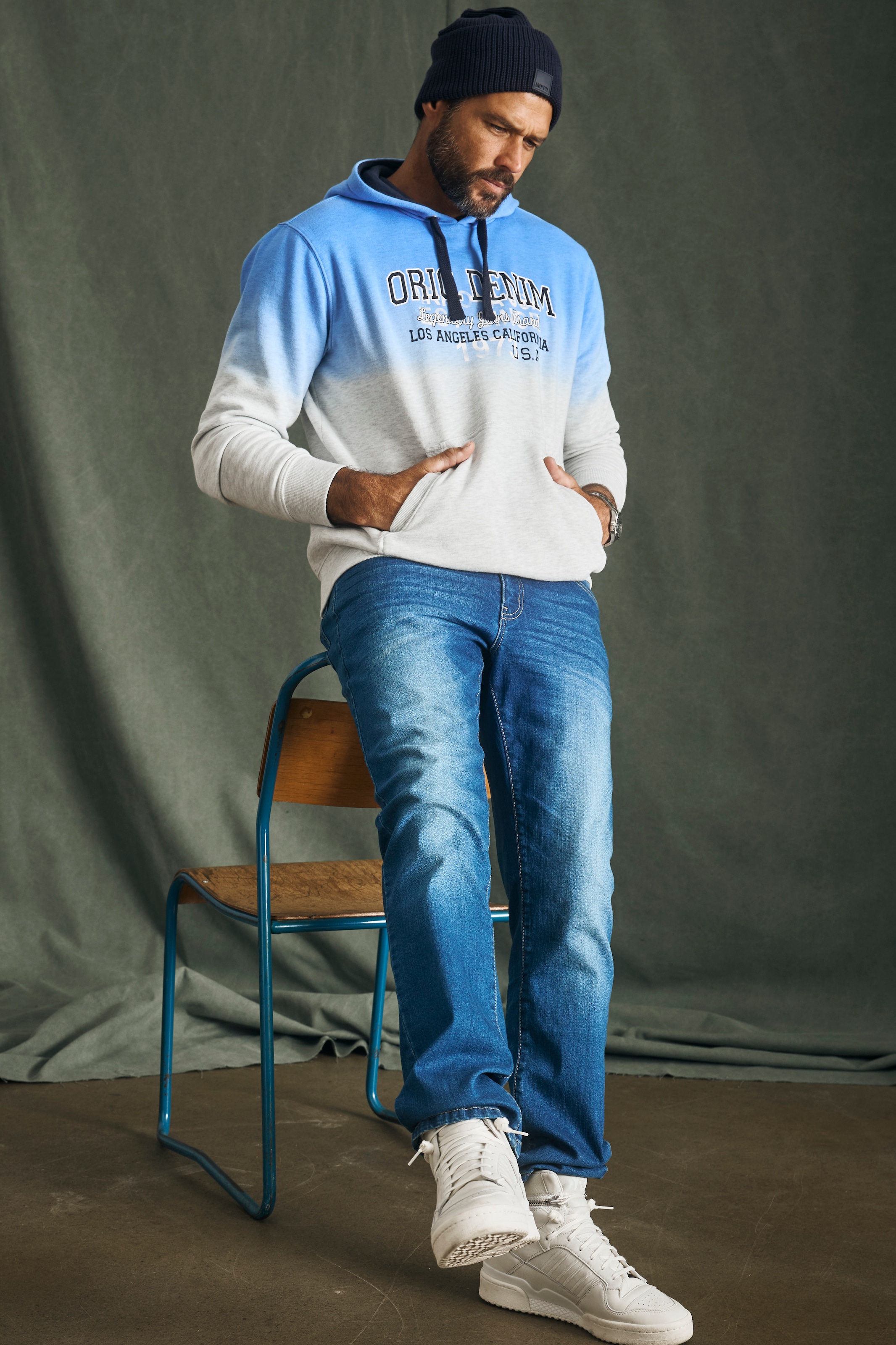Arizona Kapuzensweatshirt, mit modischem Farbverlauf