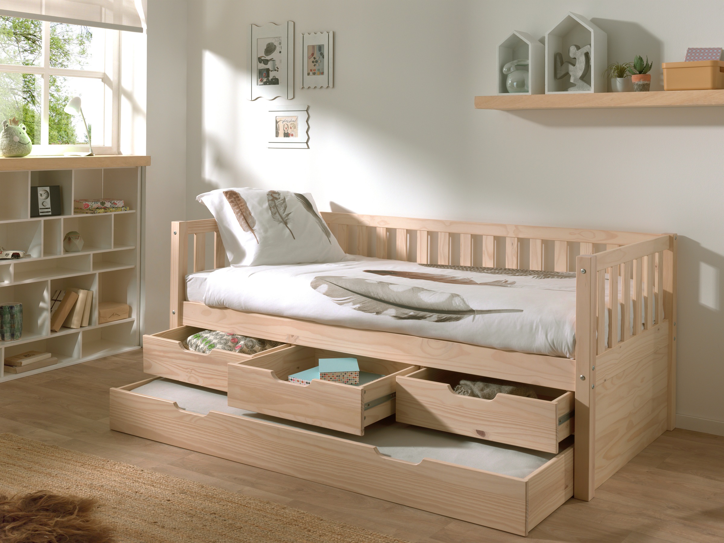 Vipack Einzelbett, (Made in Europe), Sprossenumrandung, Liegefläche 90x200 cm, in Milky Pine oder Weiß