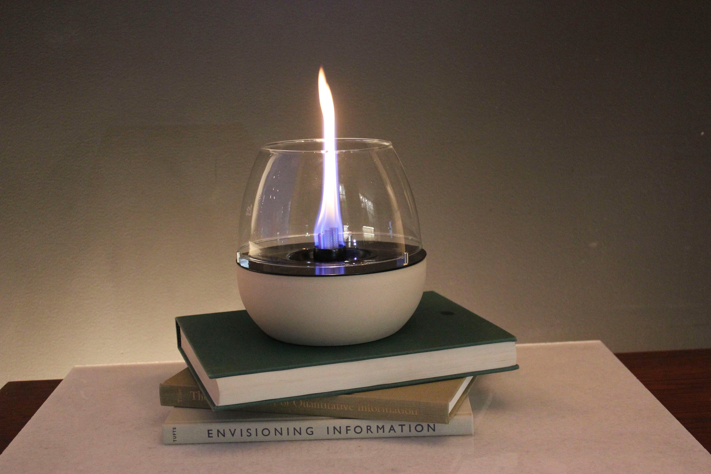 TENDERFLAME Tischfeuer »Tulpe«, 3-fach Docht, Porzellansockel und Glasring