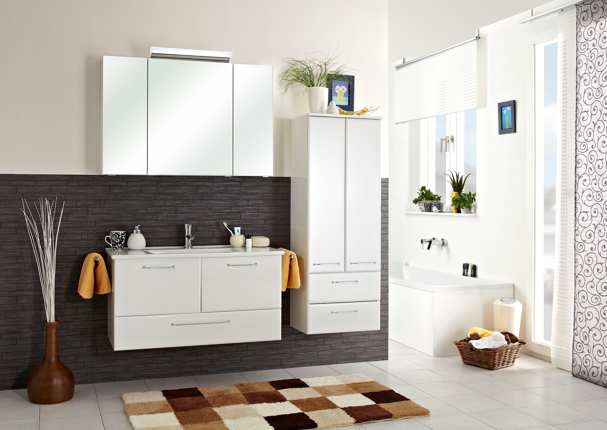 Saphir Midischrank »Quickset Badschrank 50 cm breit, 2 Türen, 2 Schubladen, 2 Einlegeböden« Badezimmer-Midischrank inkl. Türdämpfer, Griffe in Chrom glänzend