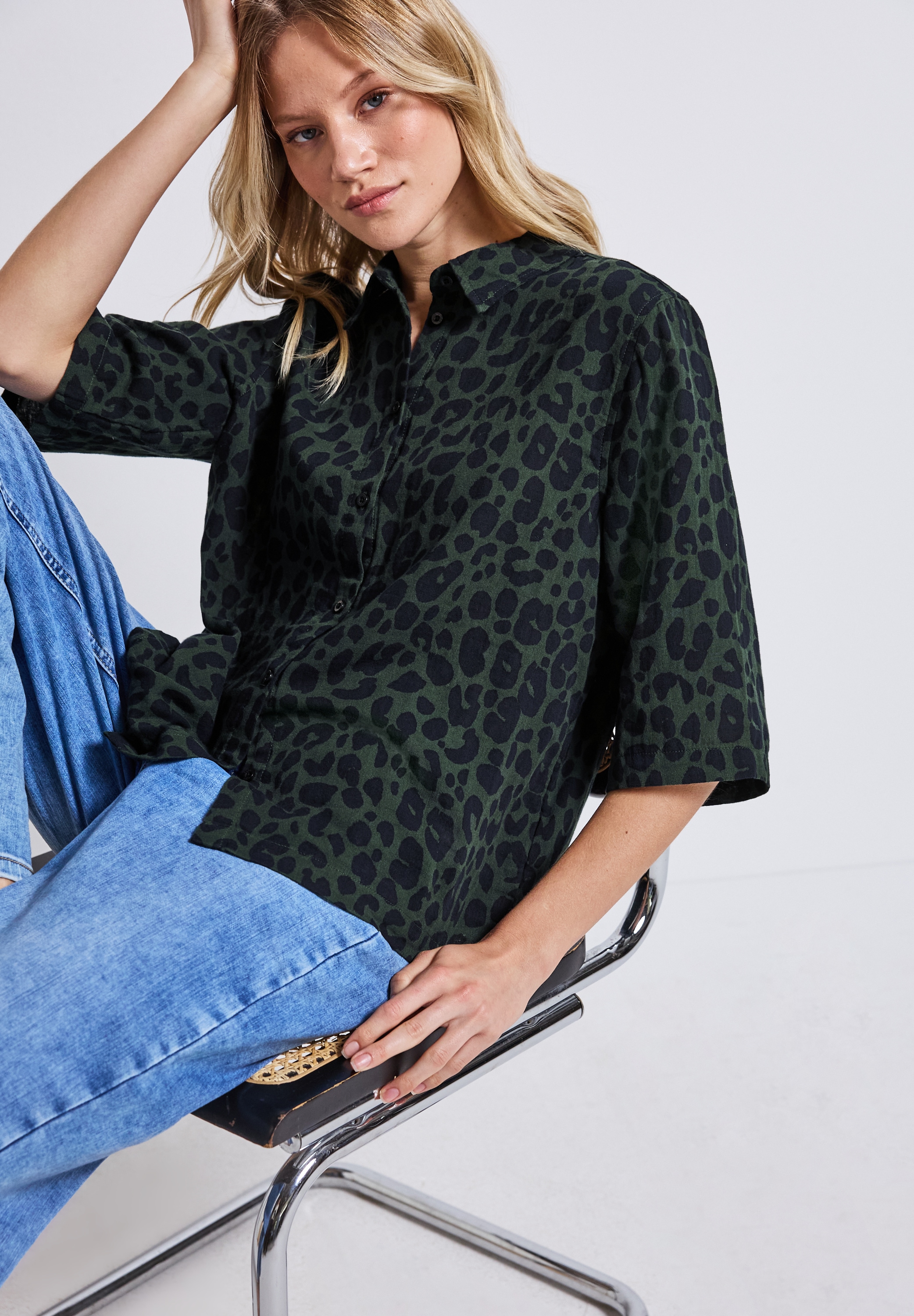 STREET ONE Hemdbluse, mit Animal-Print und im Musselin-Look