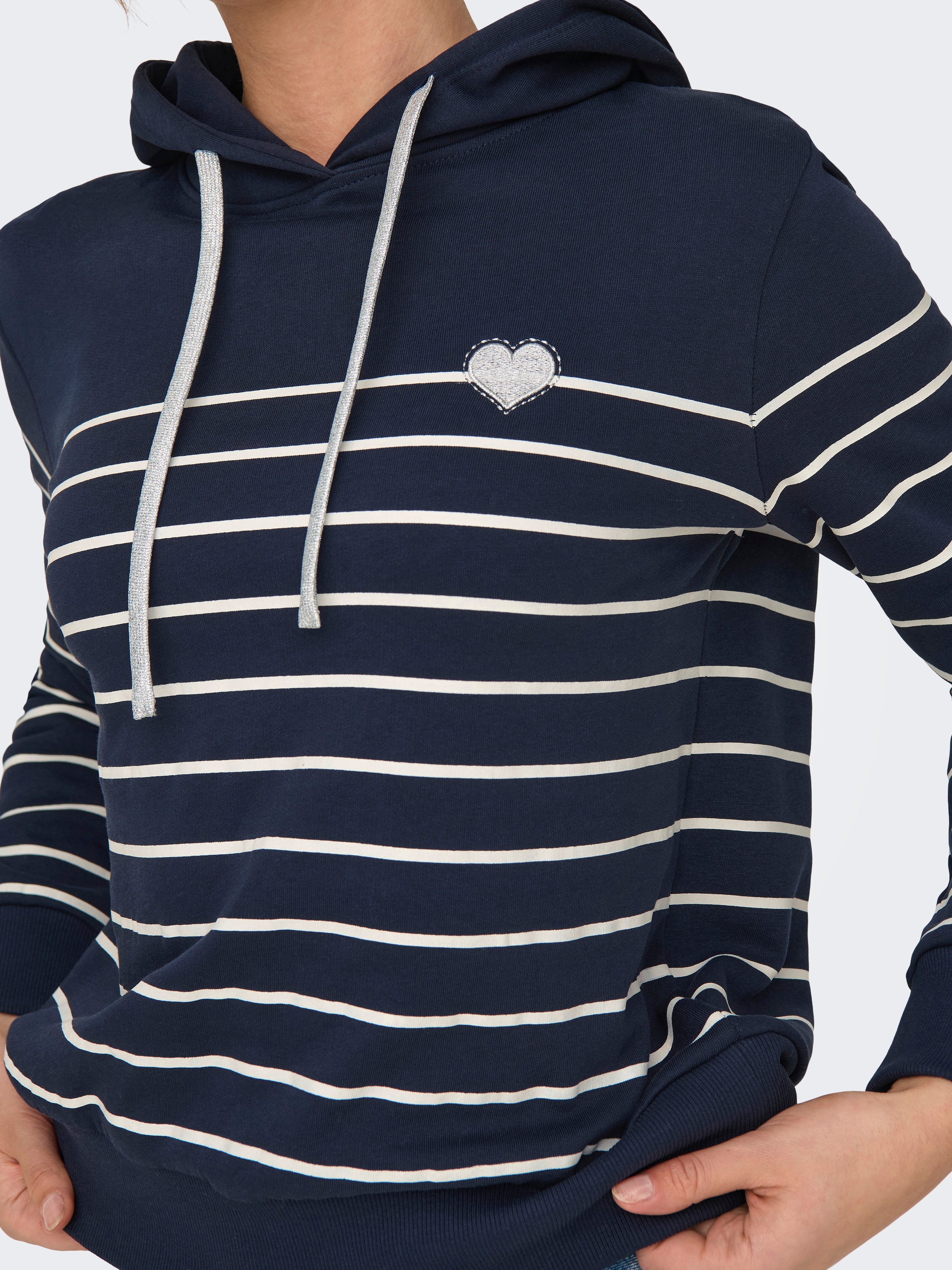 ONLY Kapuzensweatshirt »ONLADELLE L/S STRIPE HOOD SWT«, mit Herz-Stickerei