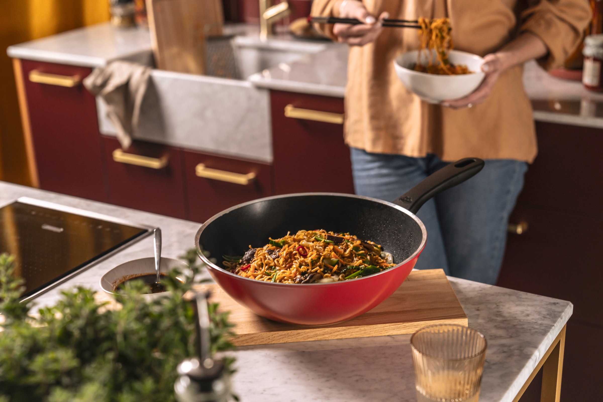BALLARINI Wok »Caprera«, Aluminium, (1 tlg.), Keramikbeschichtung, Thermopoint, bunt, Made in Italy
