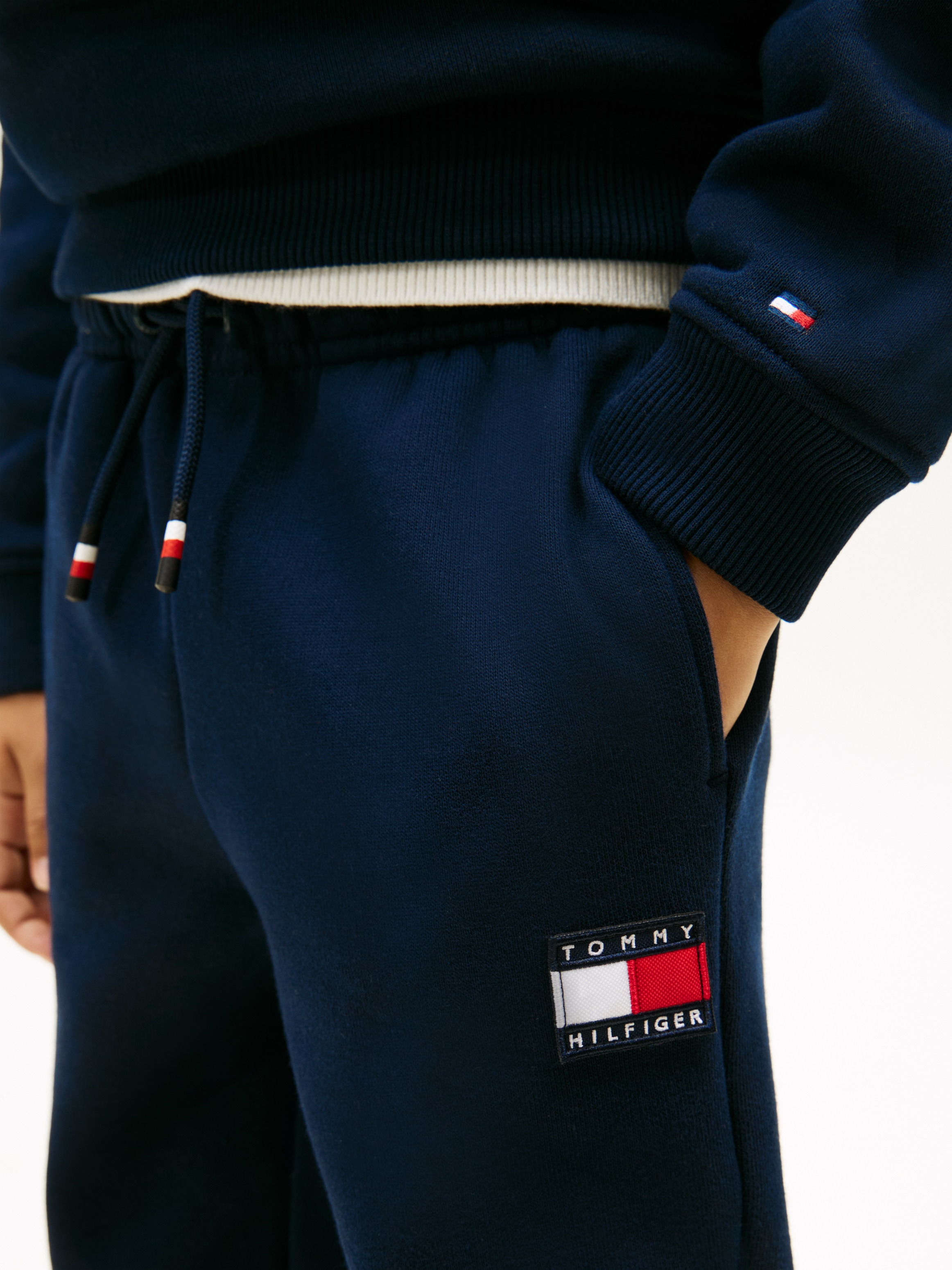 Tommy Hilfiger Langarmshirt & Hose Set, 2 tlg. Kinder bis 16 Jahre, mit Rundhalsausschnitt