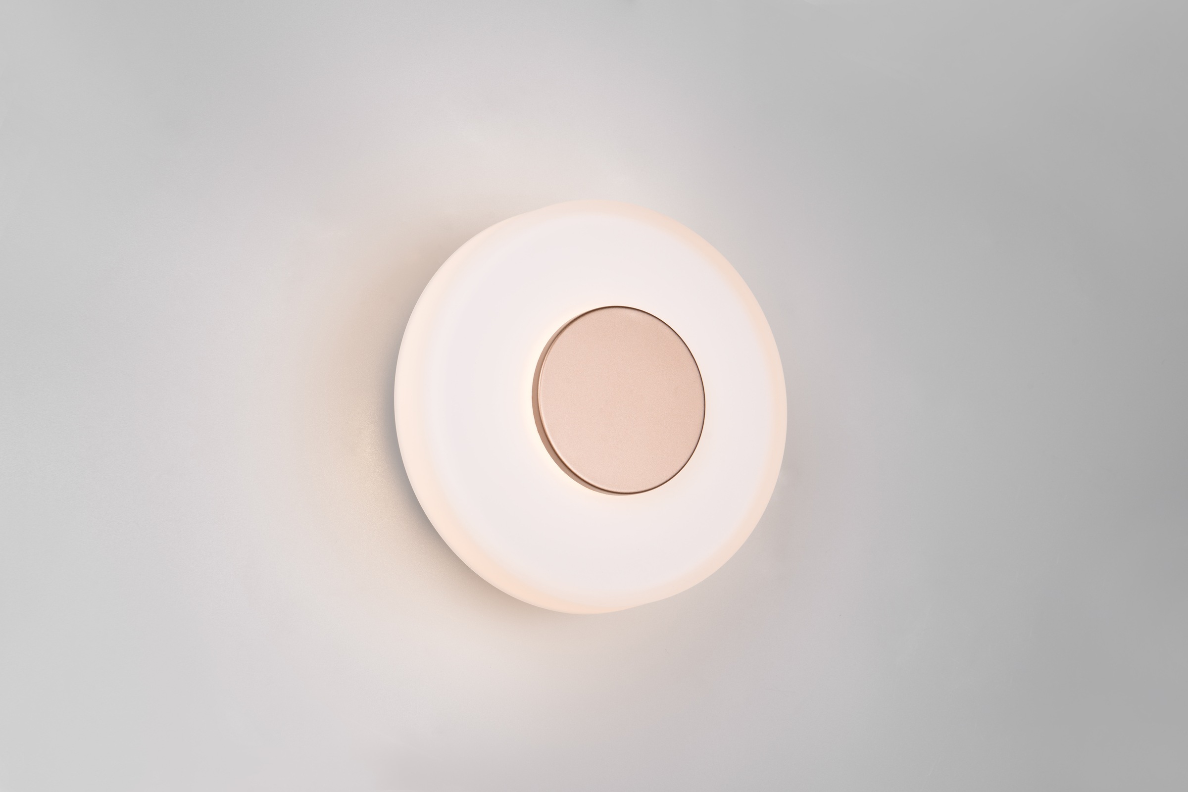 TRIO Leuchten LED Wandleuchte »CELESTE, LED Wandlampe aus Metall und Glas Ø 22cm, 10W 1100 Lumen«, 1 flammig, Leuchtmittel LED-Board | LED fest integriert, 3-Stufen dimmbar über Wandschalter, elegante moderne Wandlampe Flur