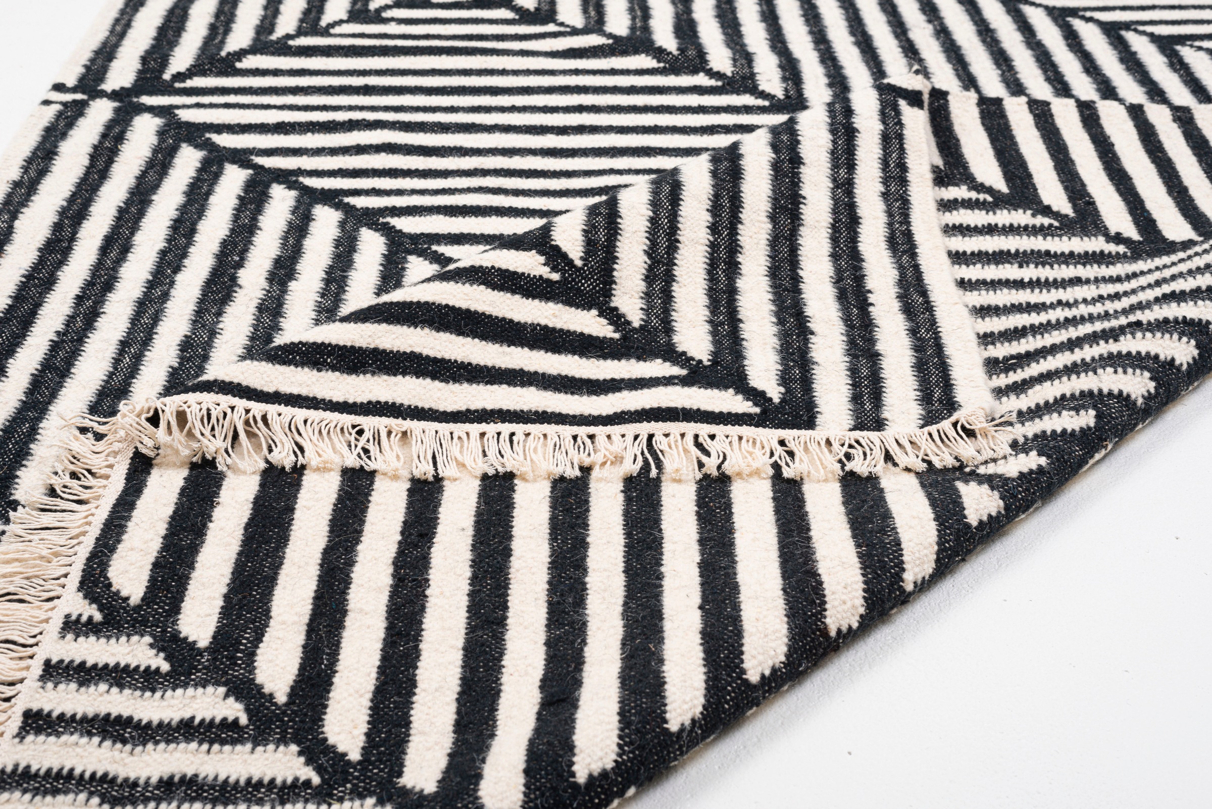 TOM TAILOR HOME Teppich »Criss Cross«, rechteckig, 5 mm Höhe, handgewebt, mit Fransen, Boho-Style