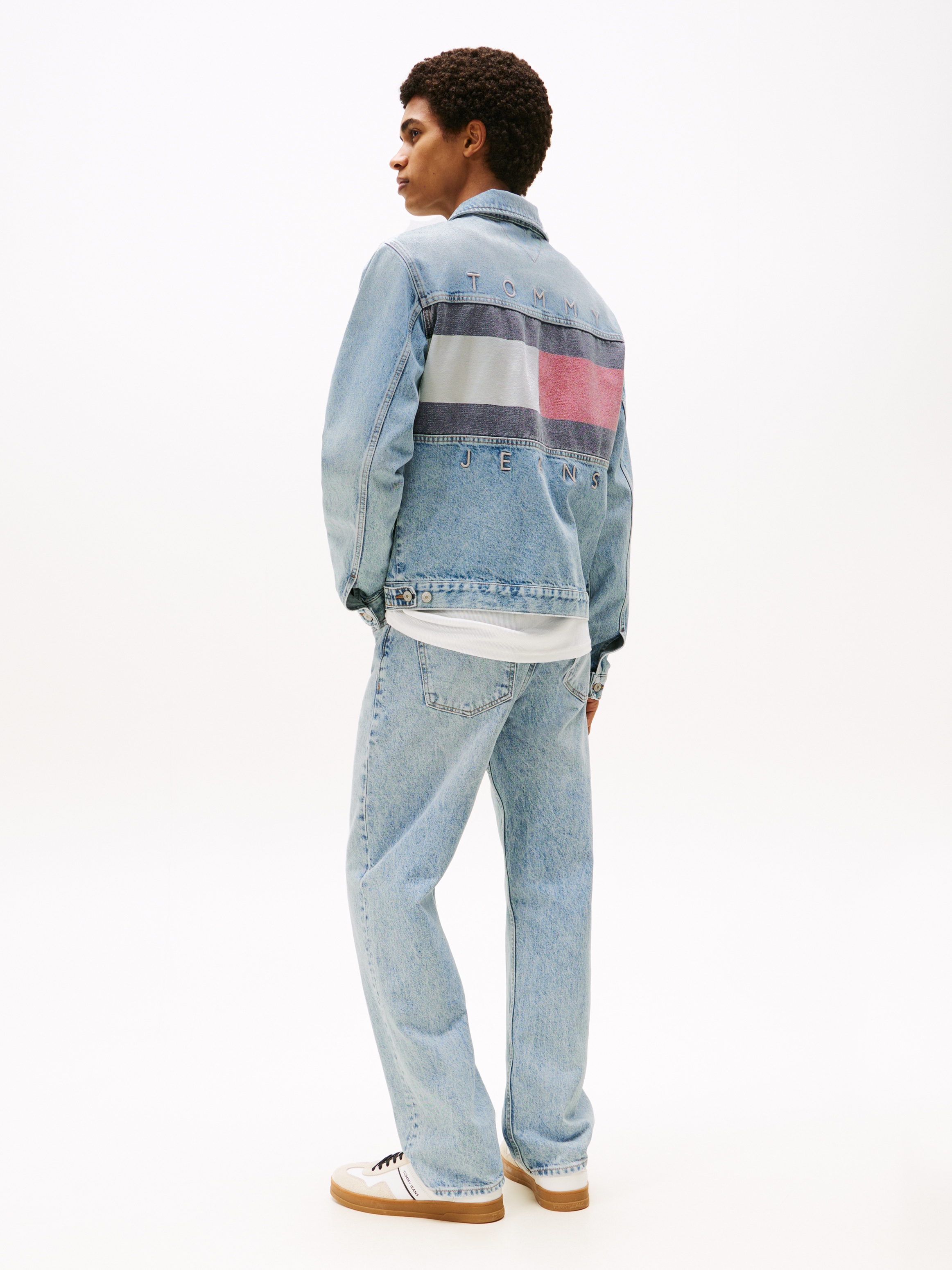 Tommy Jeans Jeansjacke »RYAN RGLR TRCKR RWB EXT CI6033«, ohne Kapuze, Mit Rundhalsausschnitt