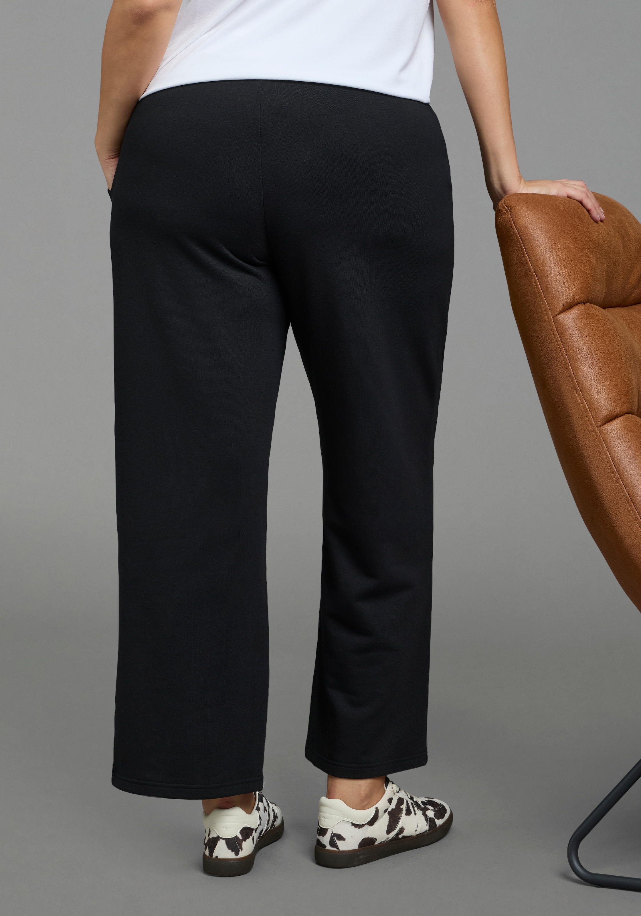 Laura Scott CURVE Jogginghose »Große Größen«  mit lässiger Beinweite, ideal für Kurven