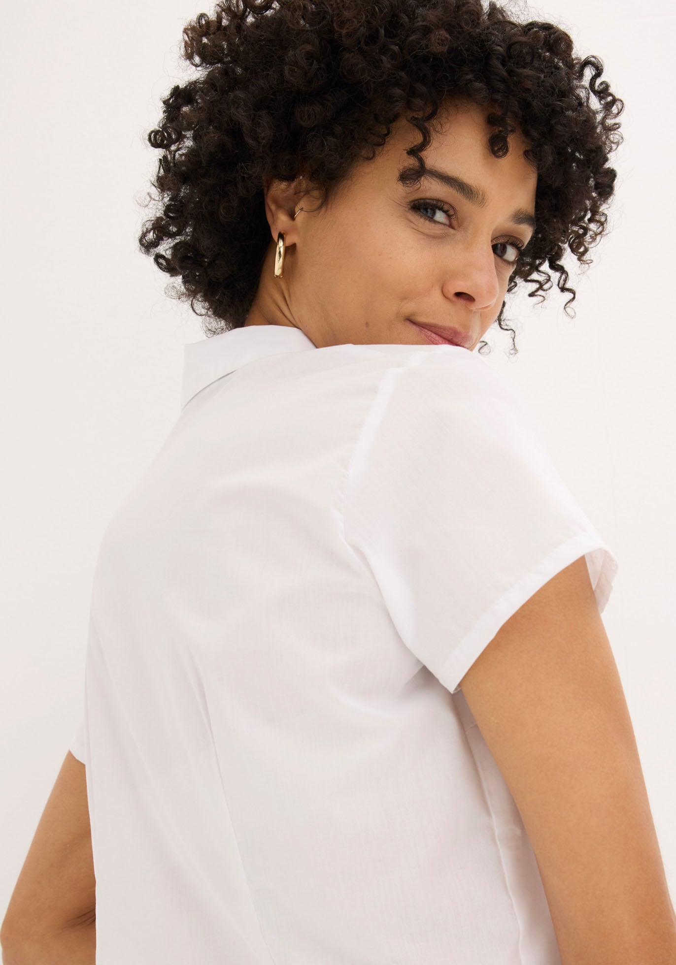 bonprix Kurzarmbluse Regular Fit, eleganter Stil, Hemdblusenkragen