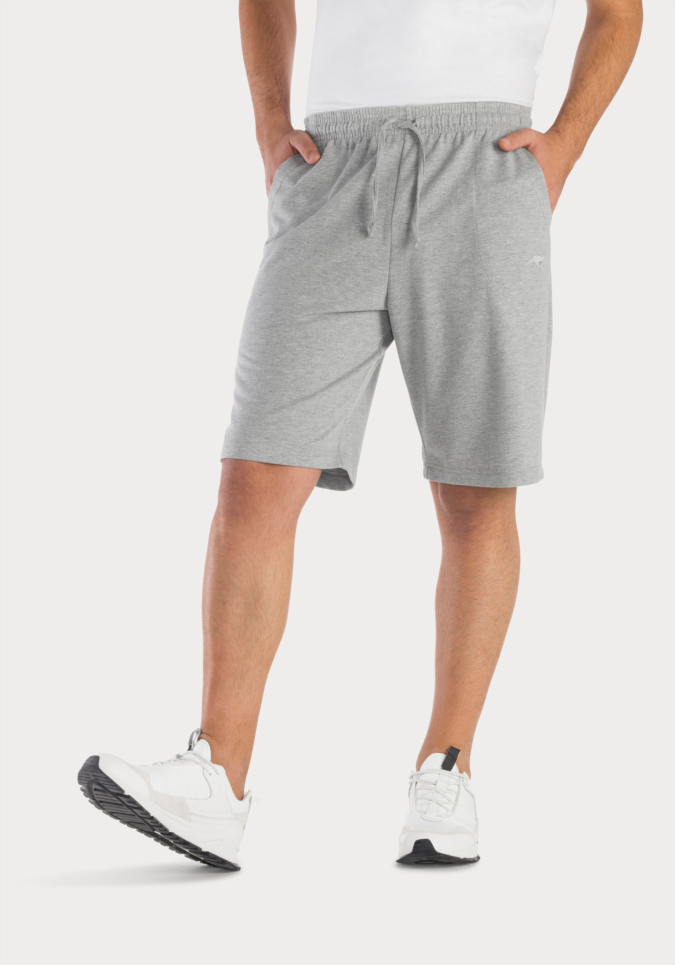 KangaROOS Sweatshorts »kurze Jogginghose«, aus weicher Sweatware mit Kordel