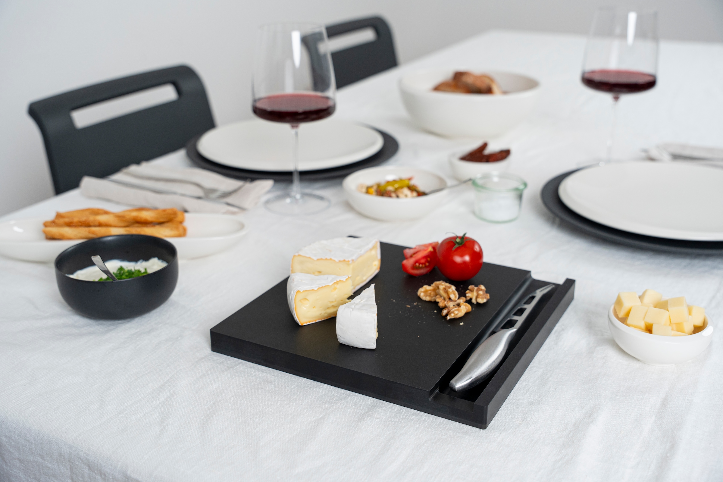 Continenta Käsebrett »mit Messer, Duracore schwarz« hochwertige Verarbeitung, inkl. Käsemesser