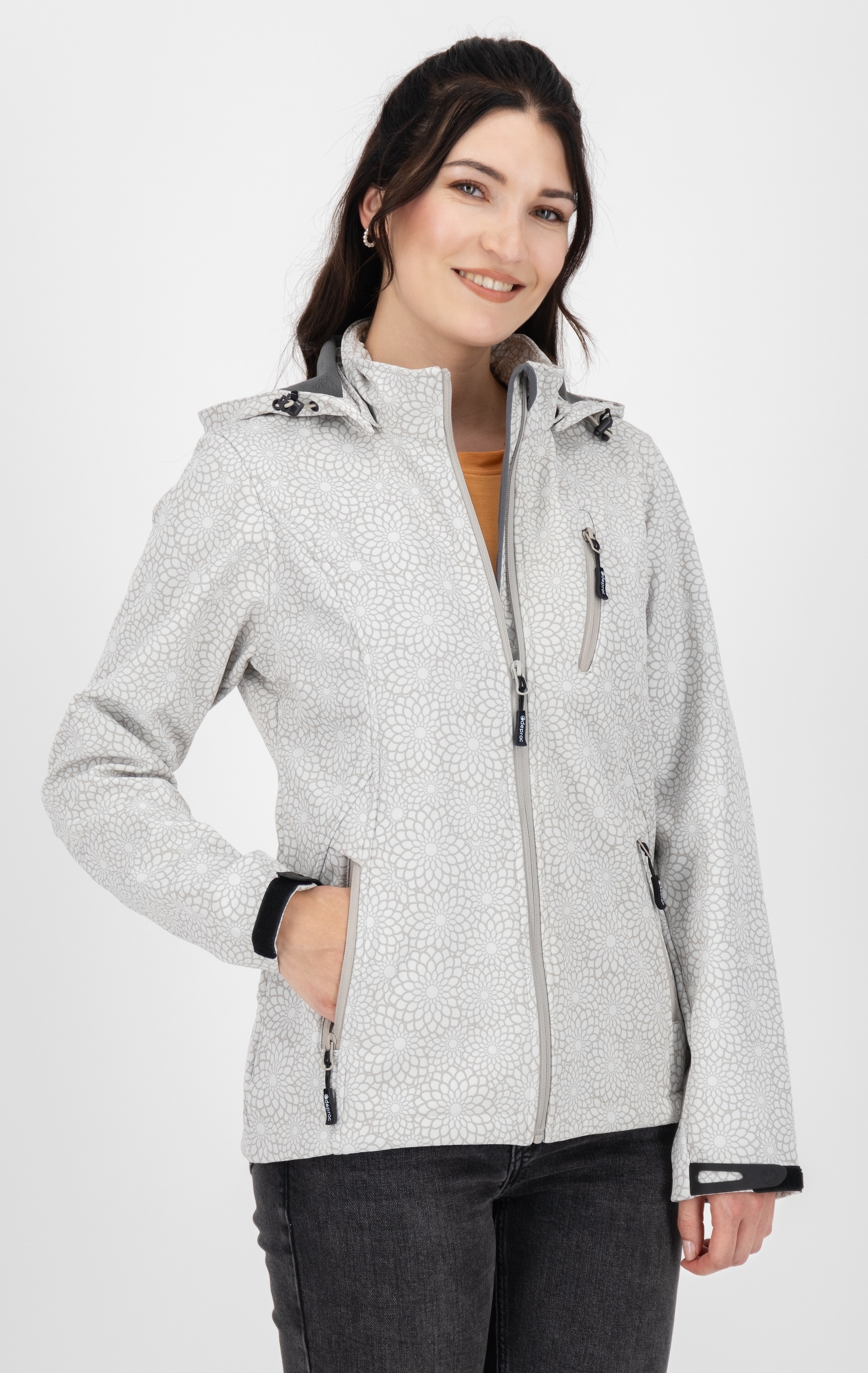 DEPROC Active Softshelljacke »SHELBY PEAK DC«, leichte Softshelljacke mit All-Over-Print und abnehmbarer Kapuze