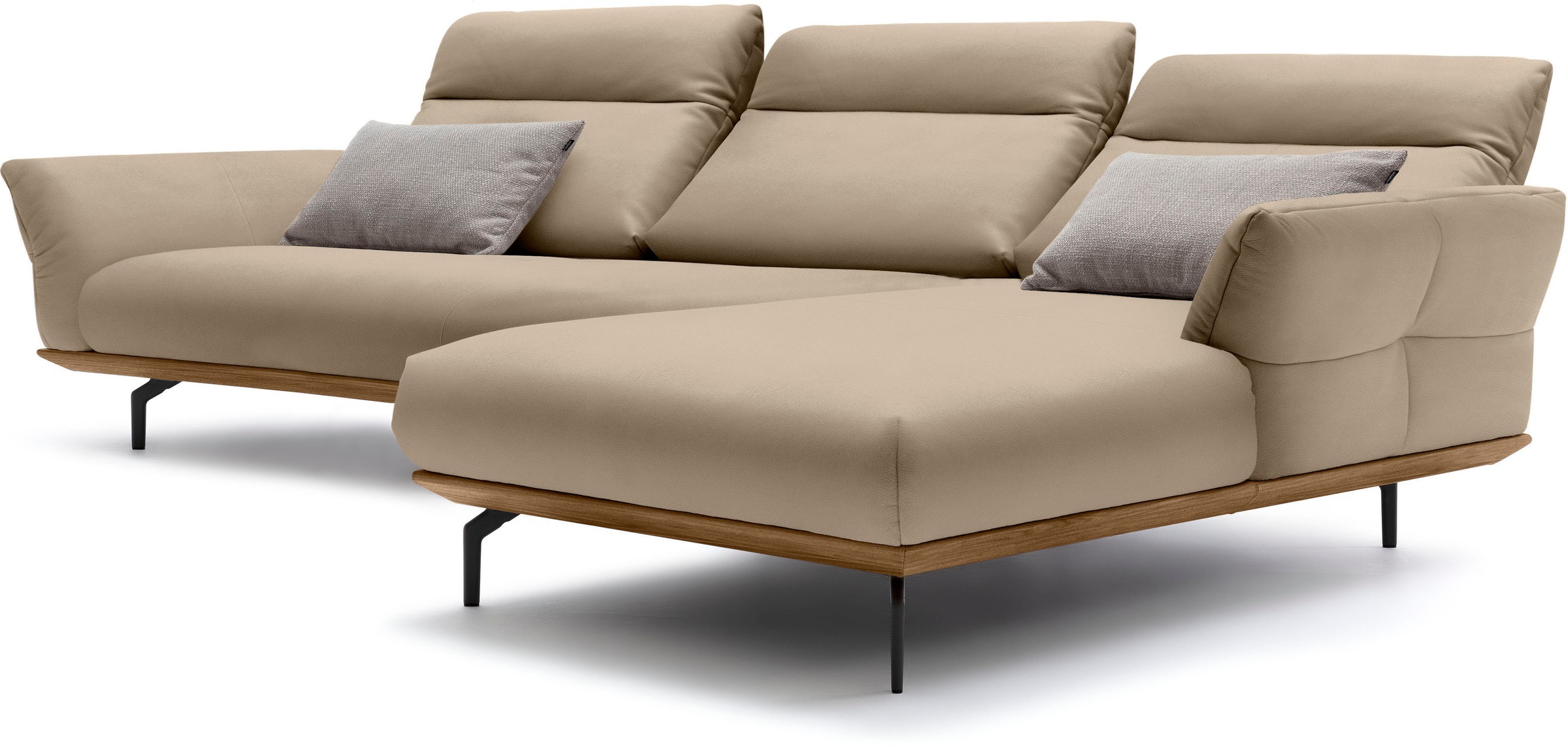 Creation BY ROLF BENZ Ecksofa »CR.460«, Sockel in Nussbaum, Winkelfüße in Umbragrau, Breite 338 cm
