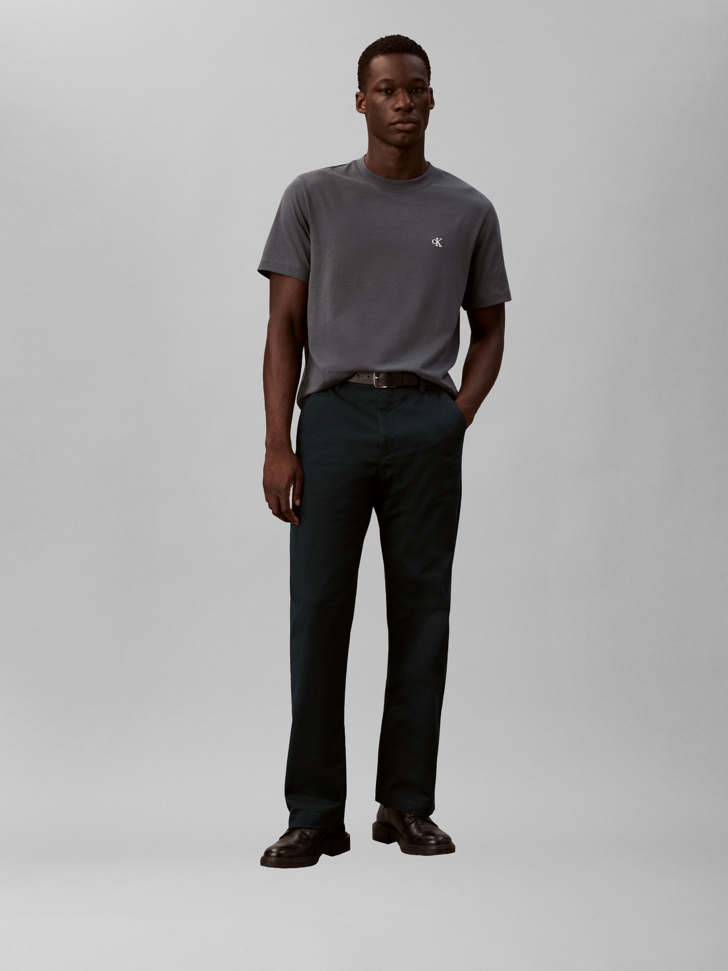 Calvin Klein Jeans Chinohose  gerade Passform im 90er-Jahre-Look